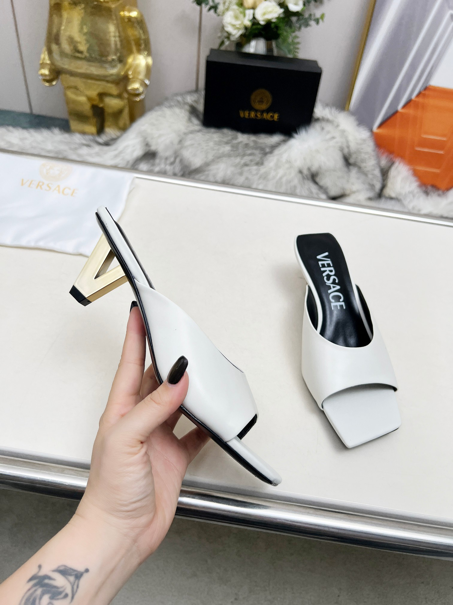 Versace Women's New White Patent Leather Square-Toe Mule Sandals – Stiletto High-Heeled Mules for Outdoor Wear