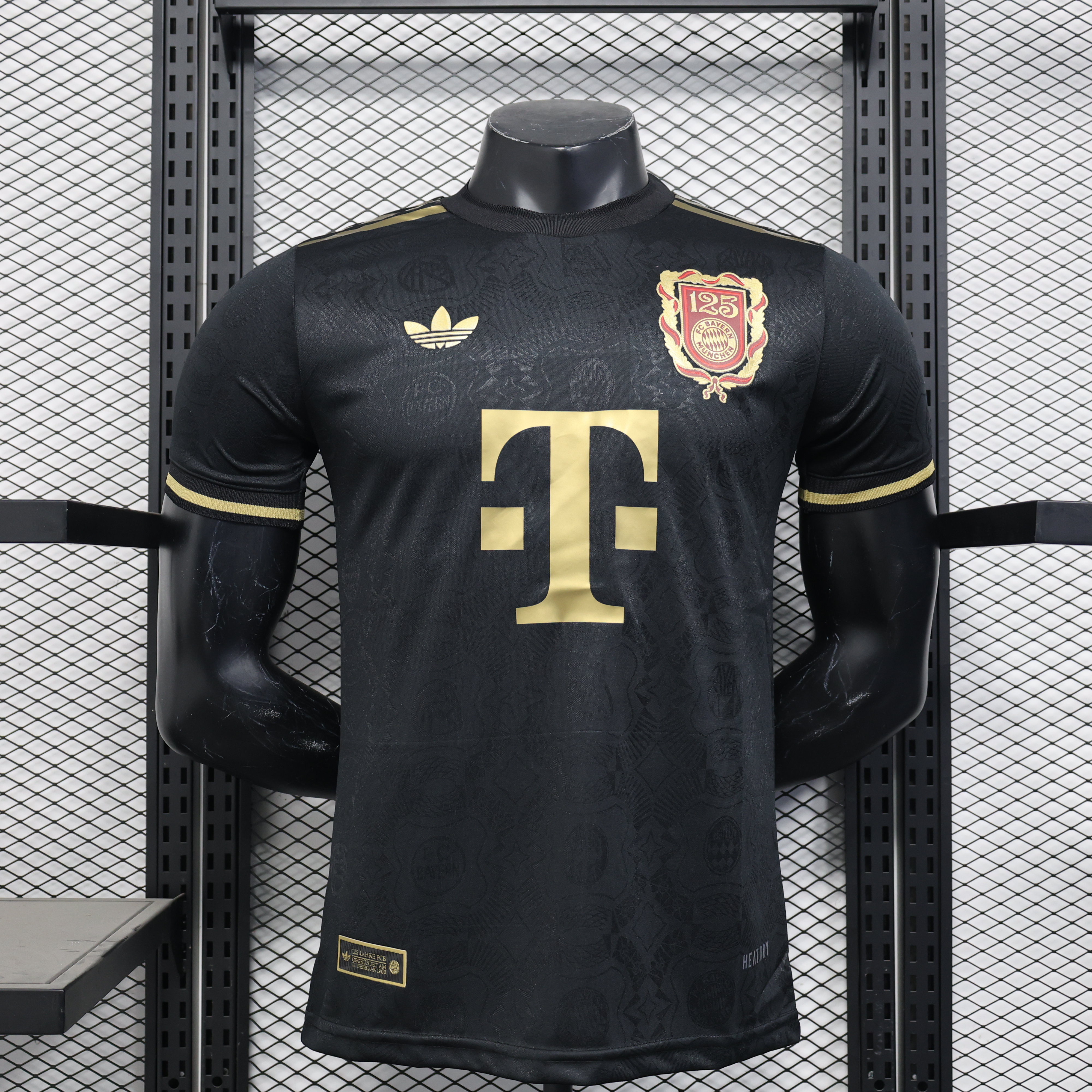 2025/2026 Player Version Bayern Munich 125th Anniversary Black Soccer Jersey 1:1 Thai Quality