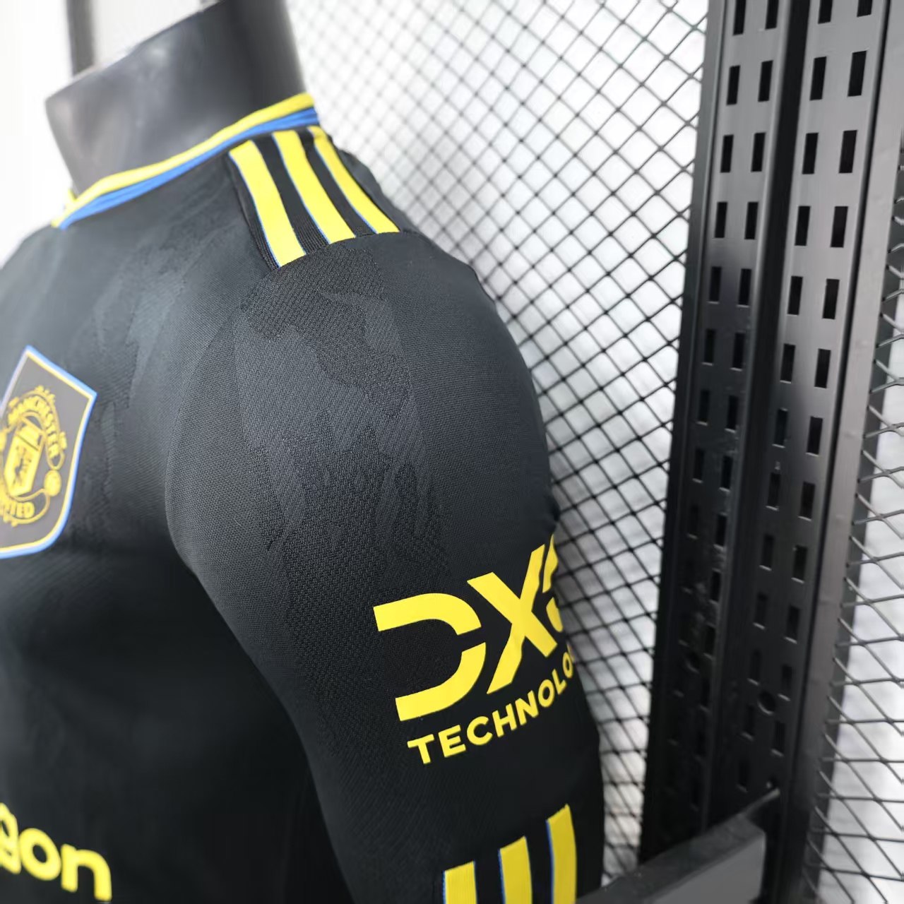 2025/2026 Long Sleeve Player Version Manchester United Third Away Football Shirt 1:1 Thai Quality