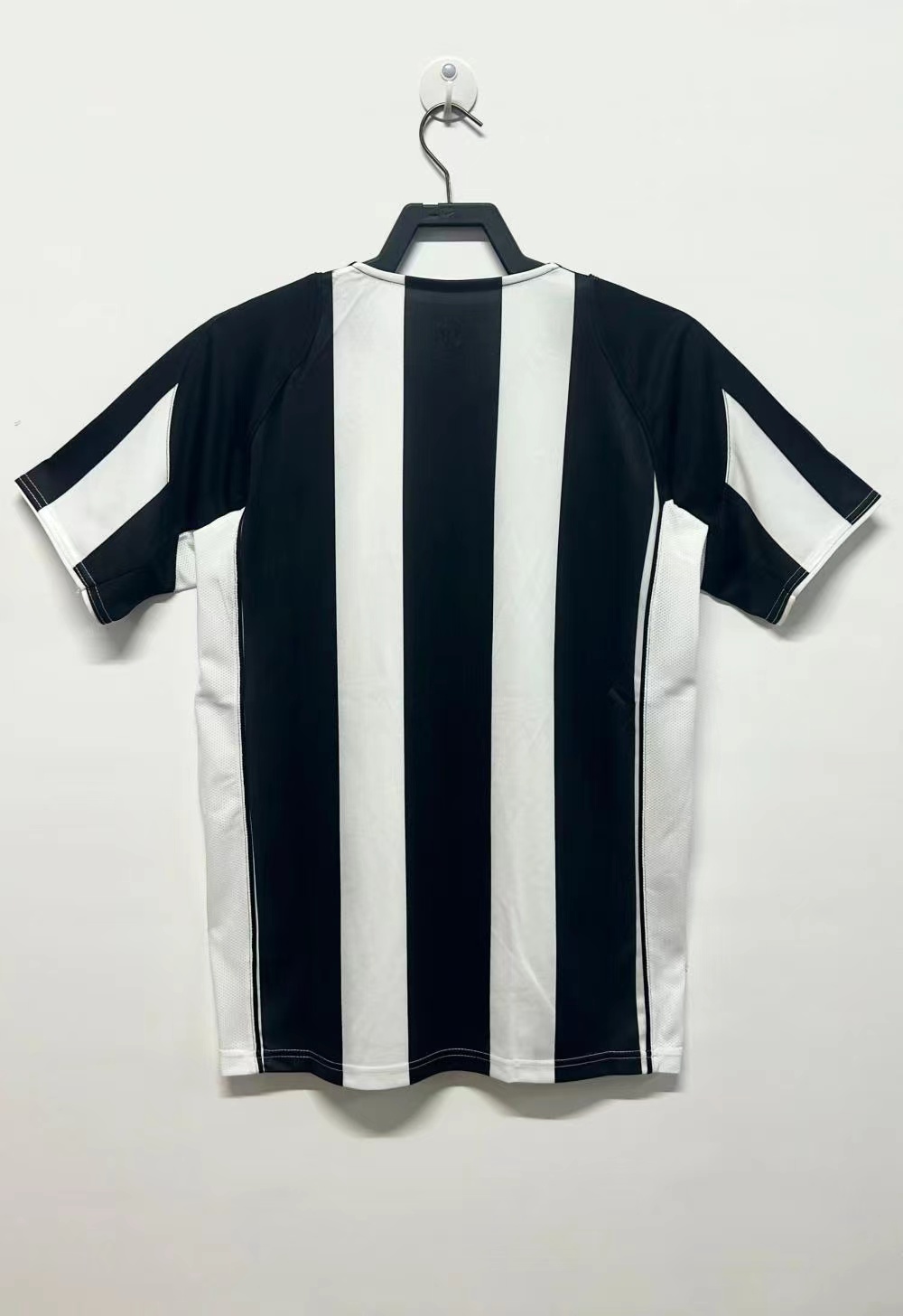 2004/2005 Retro Juventus Home Soccer Jersey 1:1 Thai Quality