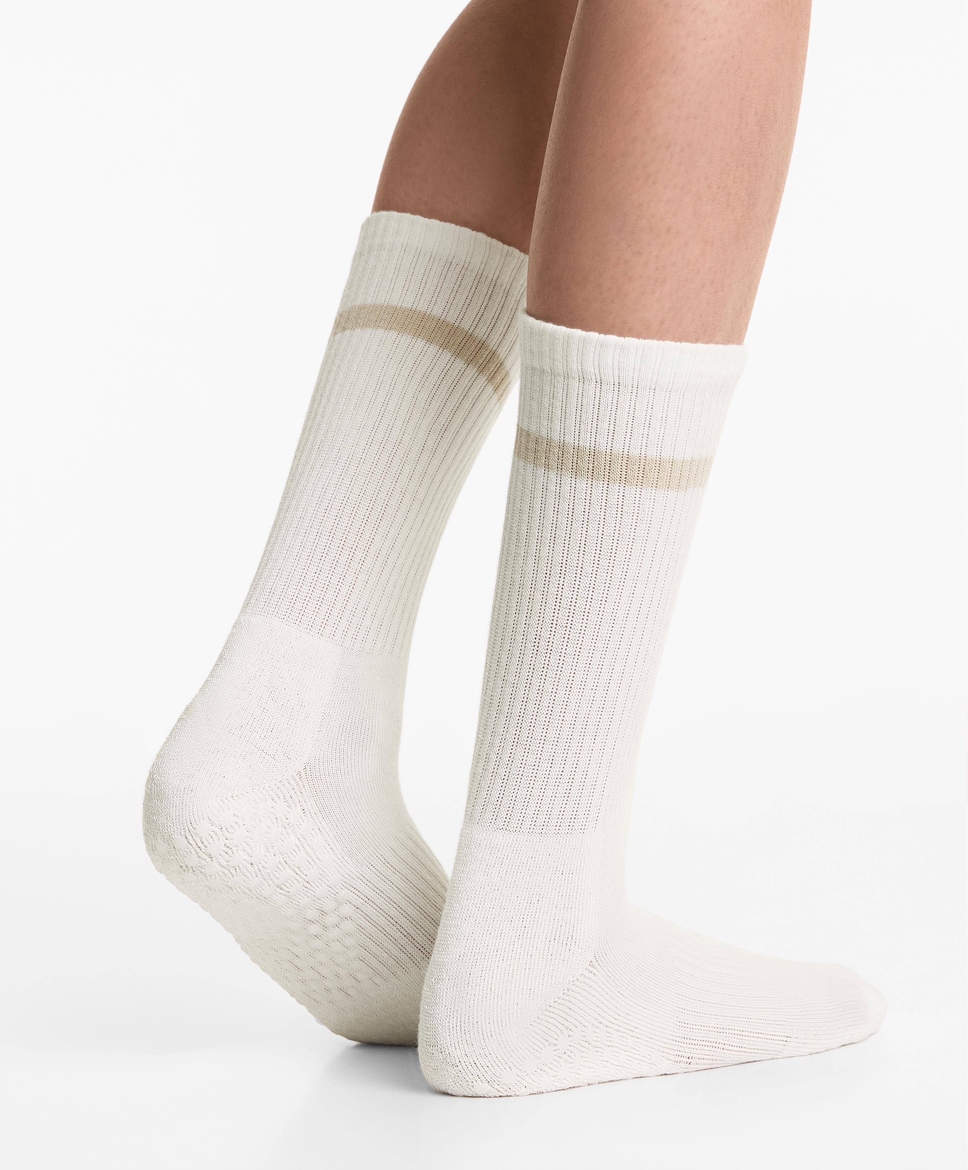 2 pairs of classic yoga and pilates cotton blend socks
