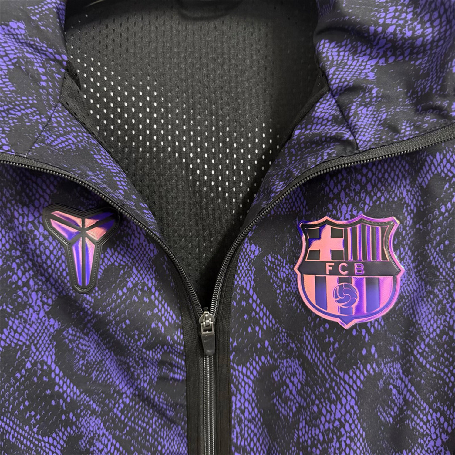 Barcelona 26-27 Away Windbreaker Jacket - Purple - UnitedFutballJersey