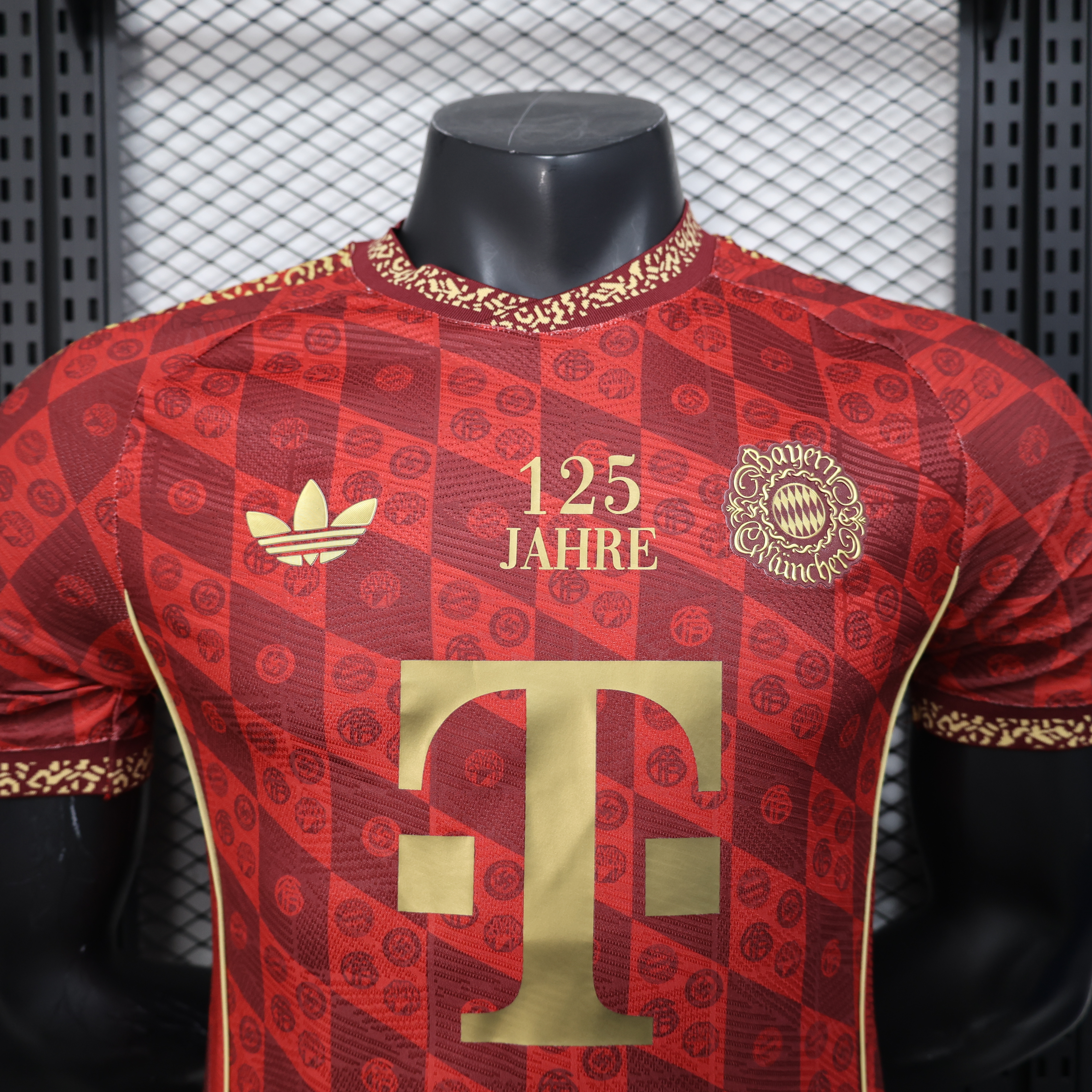 2025/2026 Player Version Bayern Munich Oktoberfest Football Jersey 1:1 Thai Quality