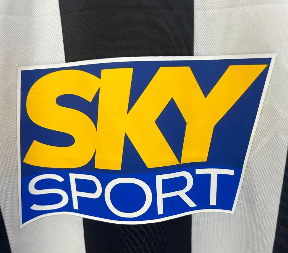 2004/2005 Retro Juventus Home Soccer Jersey 1:1 Thai Quality