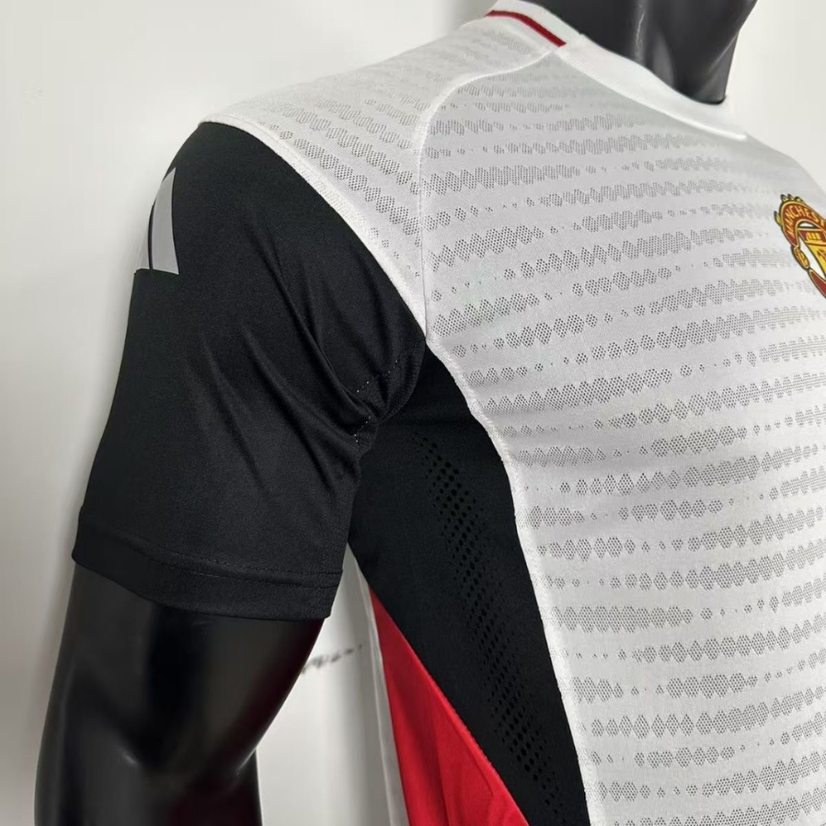 2025/2026 Player Version Manchester United Training clothes White and Black Football Shirt 1:1 Thai Quality