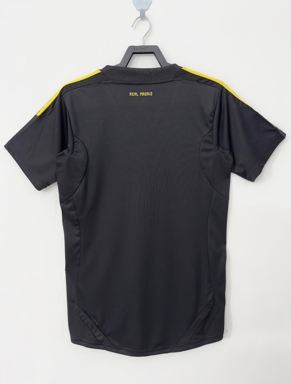 2011/2012 Retro Real Madrid Goalkeeper Football Jersey 1:1 Thai Quality
