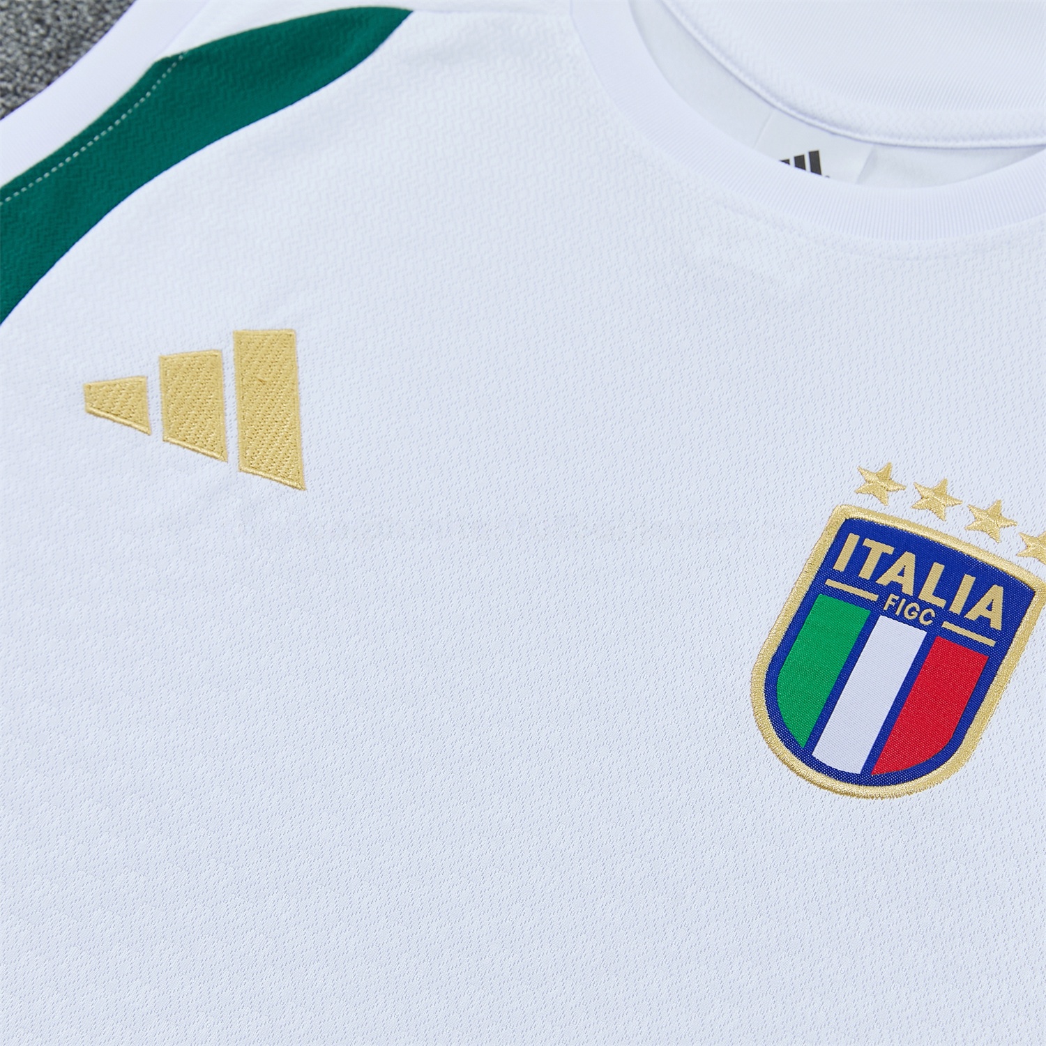 Italy 2026 Vest Training Set - White Vest and Green Shorts - UnitedFutballJersey