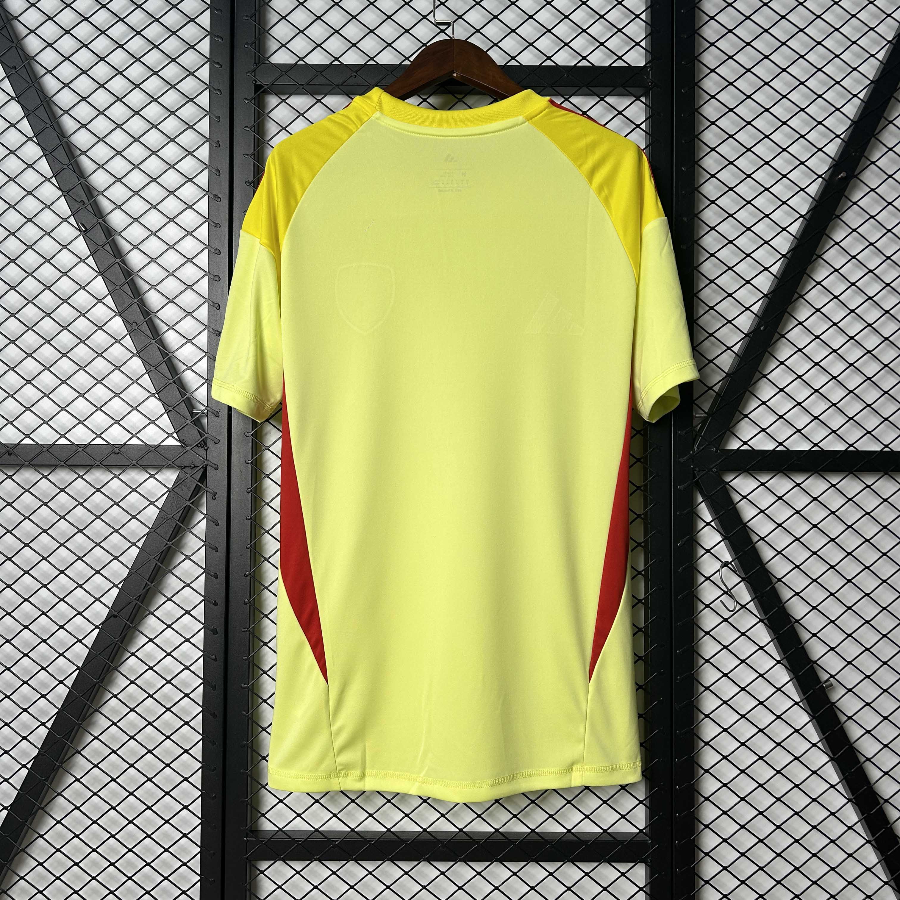 2025/2026 Arsenal Goalie Yellow Football Jersey 1:1 Thai Quality