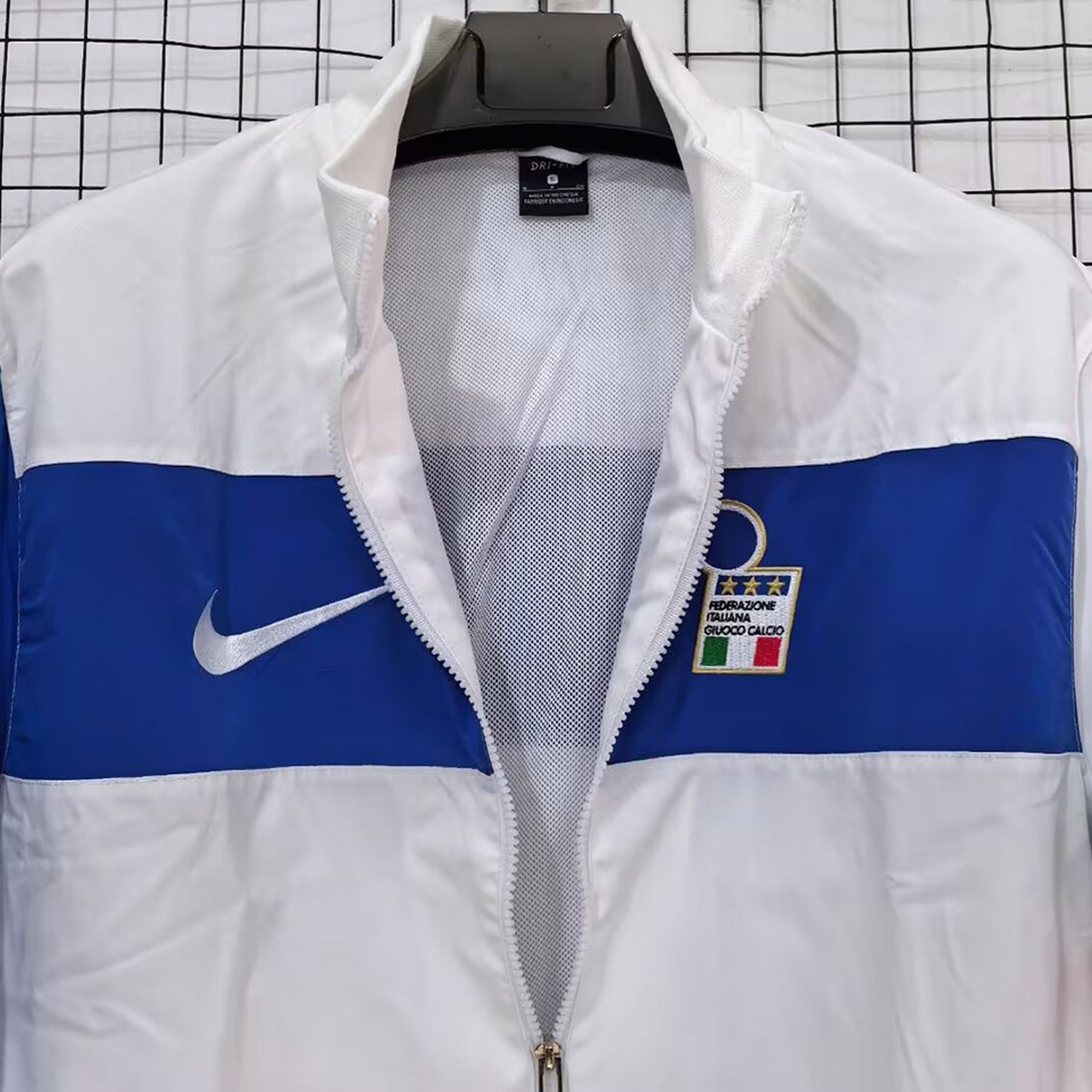 Retro Italy 1994-97 White Blue Windbreaker Jacket - UnitedFutballJersey