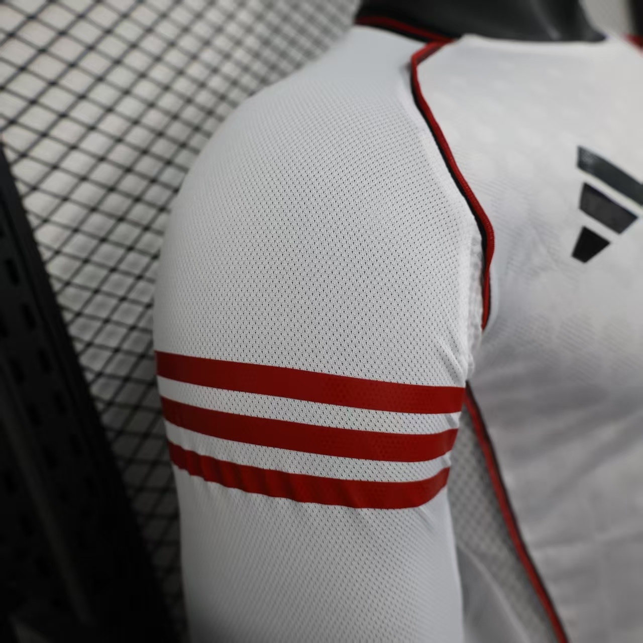 2025/2026 Long Sleeve Player Version River Plate Home Football Jersey 1:1 Thai Quality