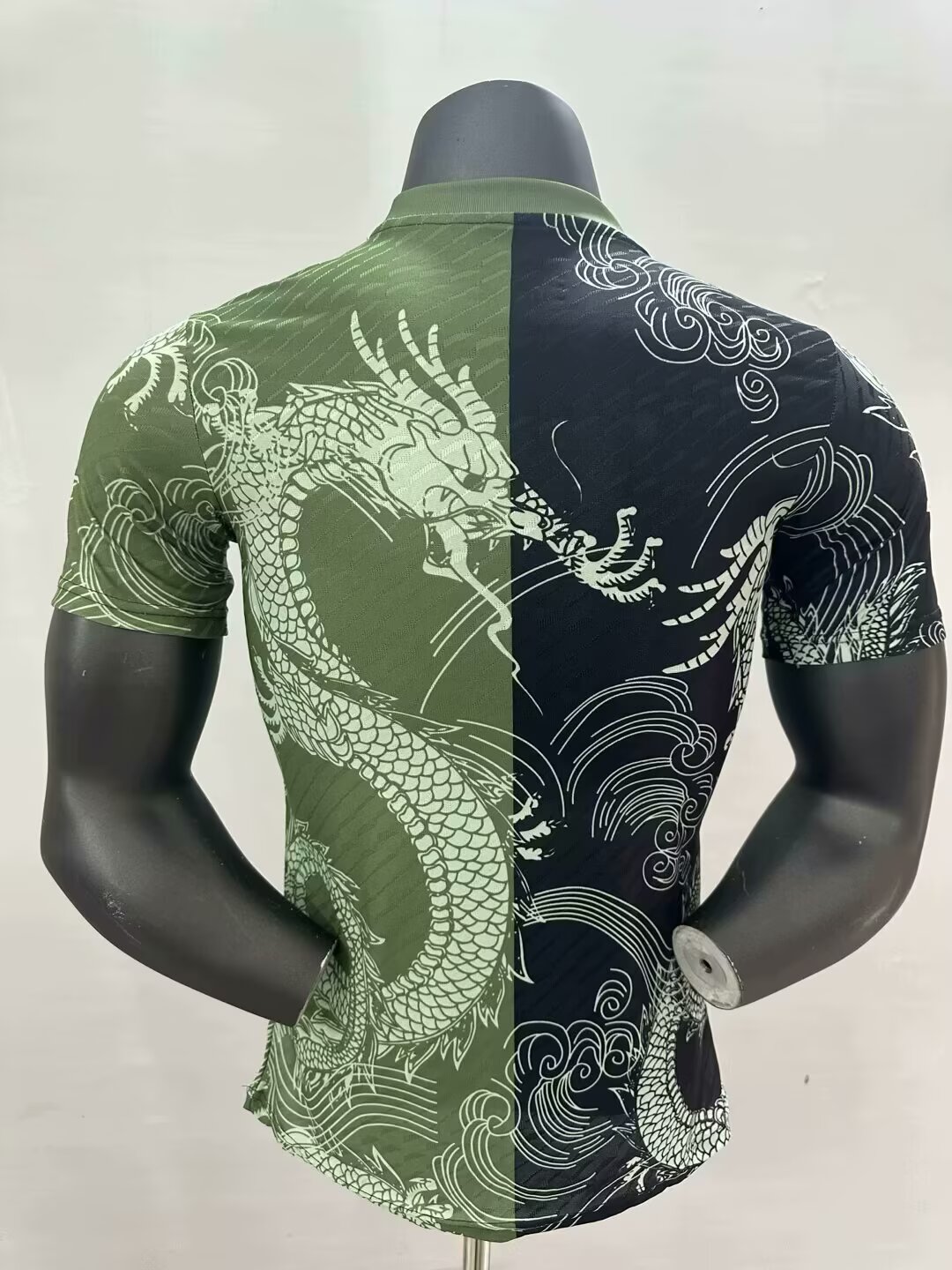 2025/2026 Player Version Real Madrid Dragon Pattern Army Green And Black Football Jersey 1:1 Thai quality