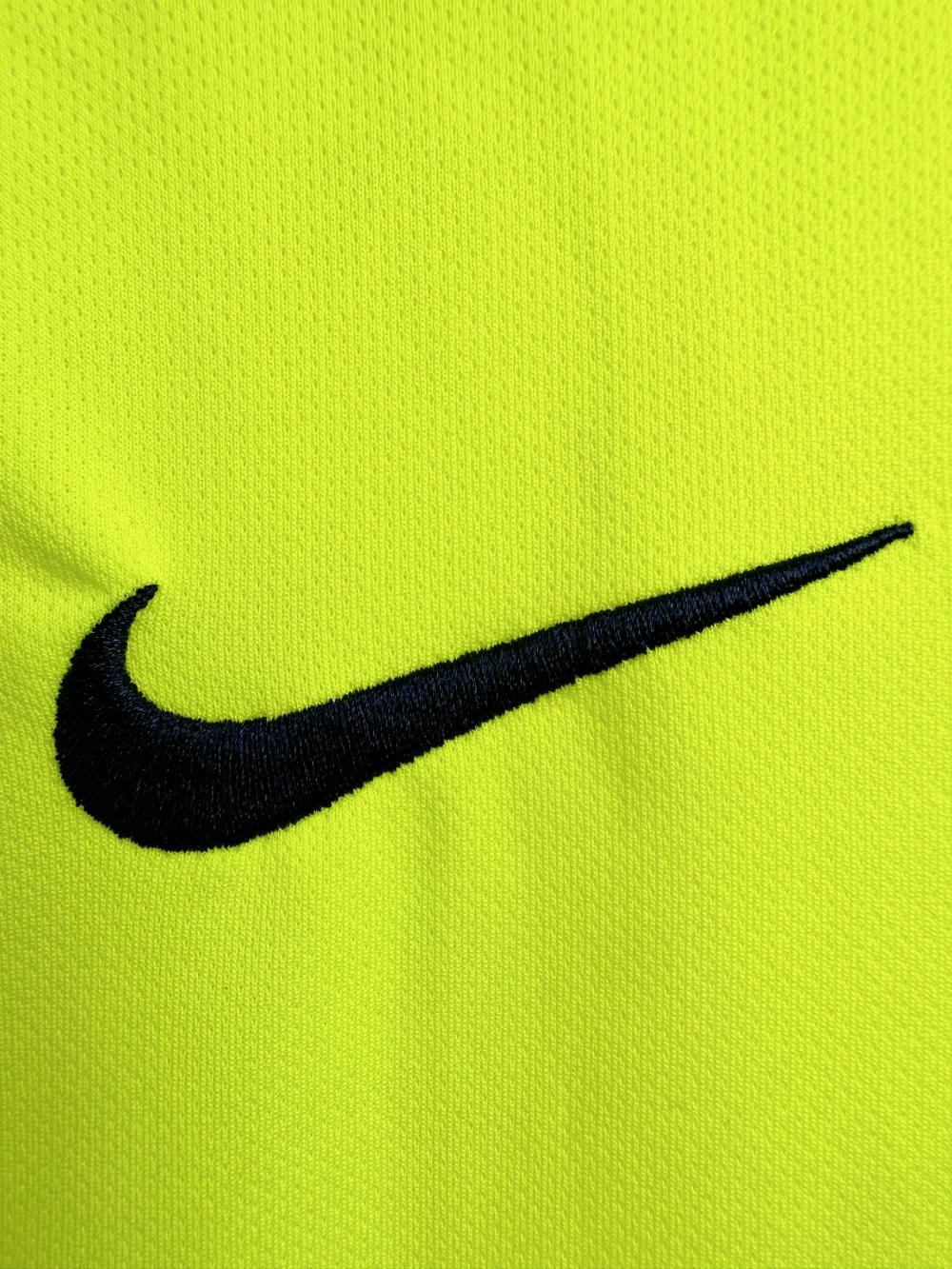 2005/2006 Retro Barcelona Away Football Jersey Long Sleeve 1:1 Thai Quality