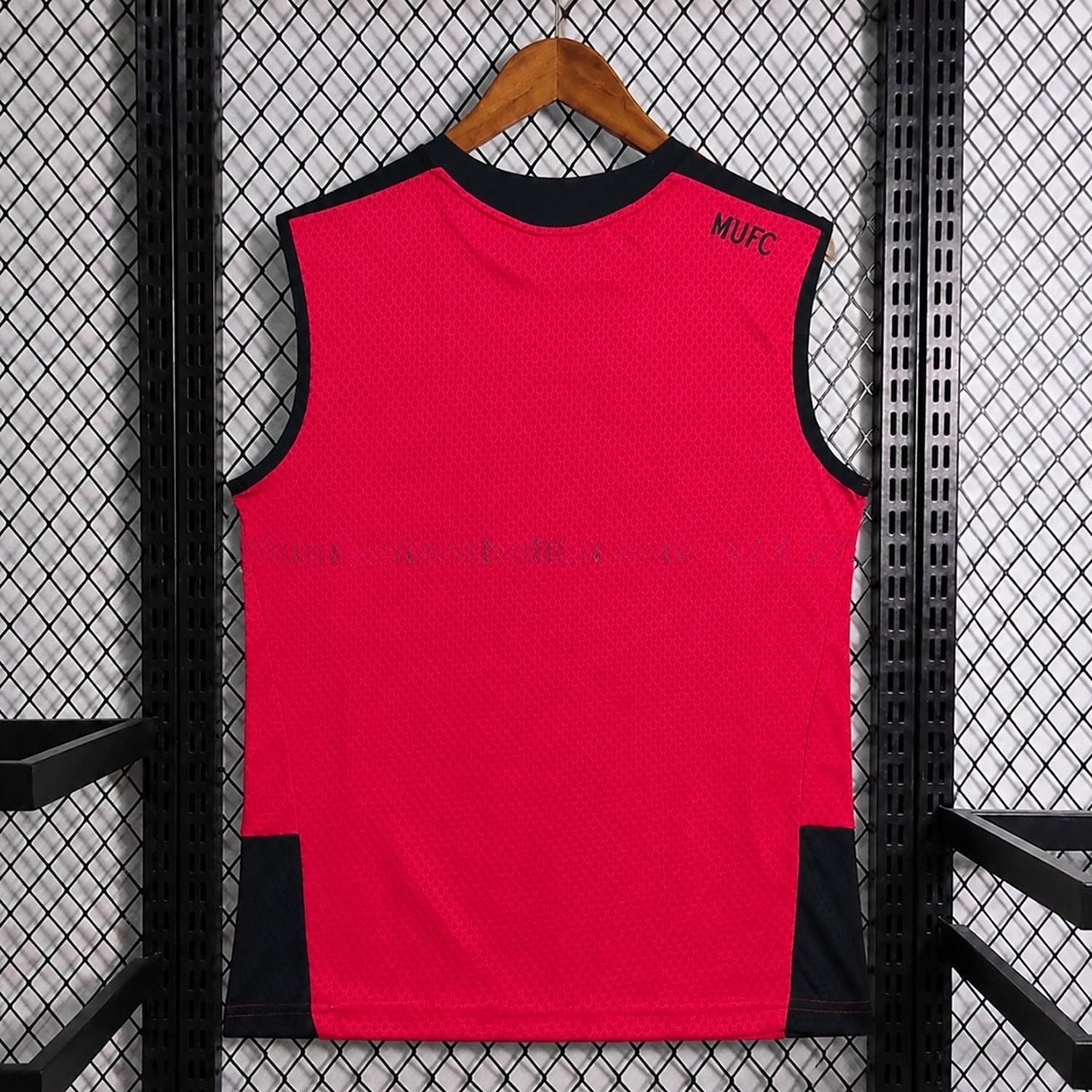 Manchester United 26-27 Red Black Training Vest - Fans Version - UnitedFutballJersey