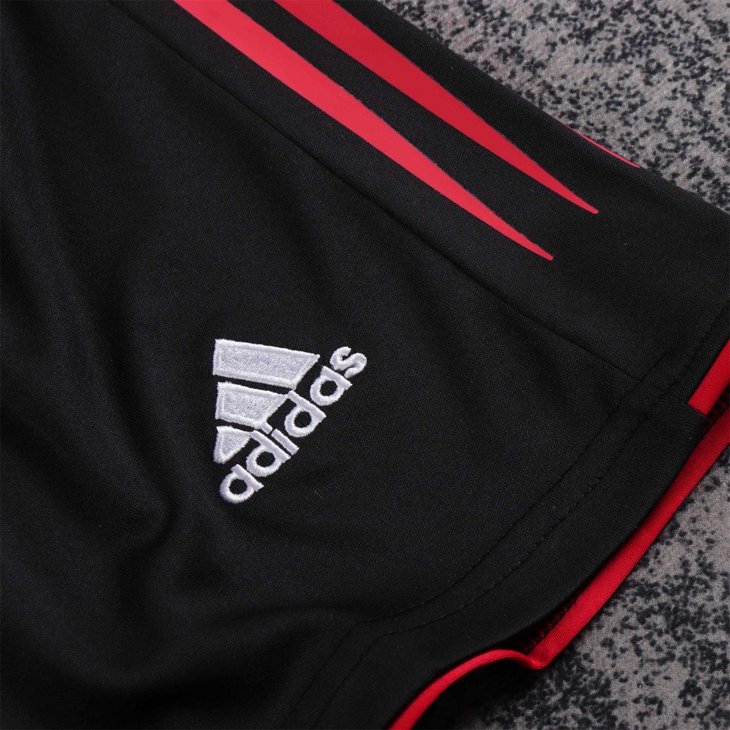 Retro AC Milan 2004-05 Home Kids Kit - UnitedFutballJersey