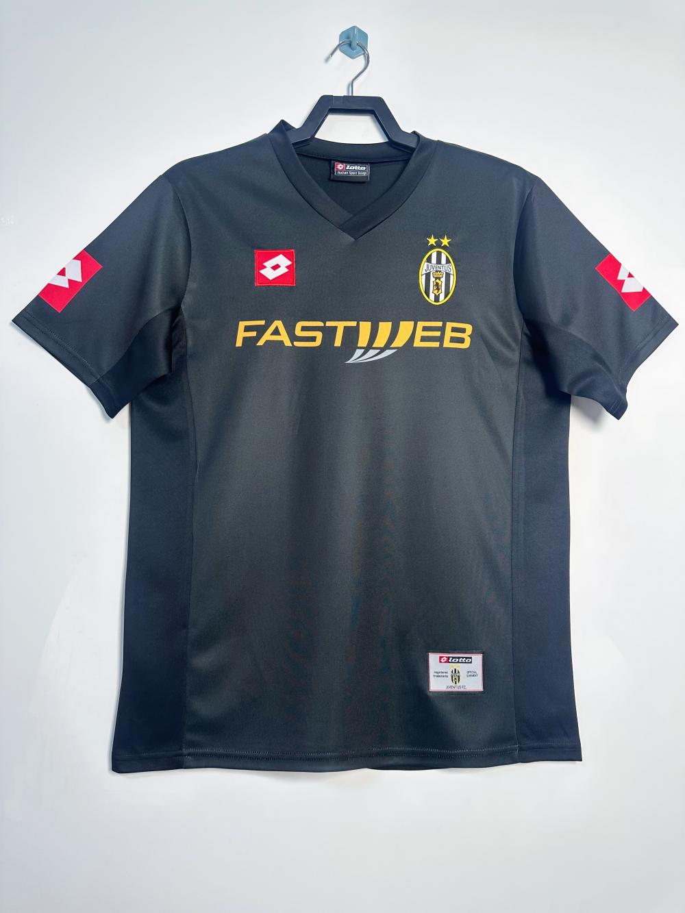 2001-2002 Retro Juventus Away Soccer Jersey 1:1 Thai Quality