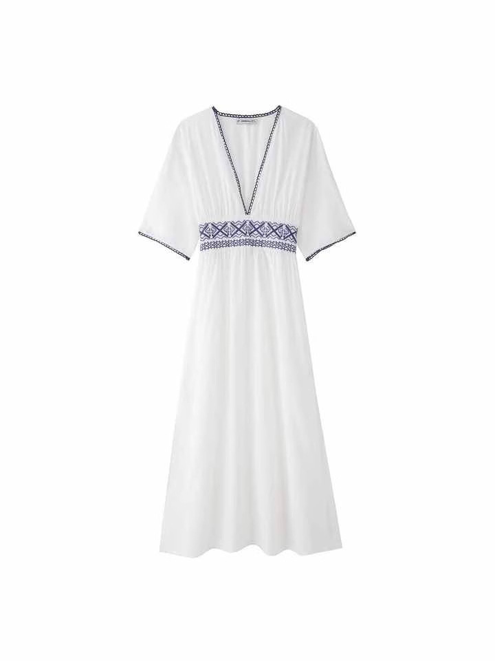 New Trendy Embroidered V-Neck Maxi Dress – Effortlessly Stylish & Versatile