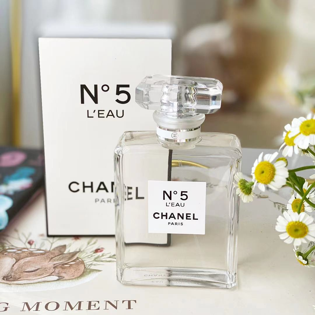 A must-have perfume, Chanel White Water N5 Chanel
