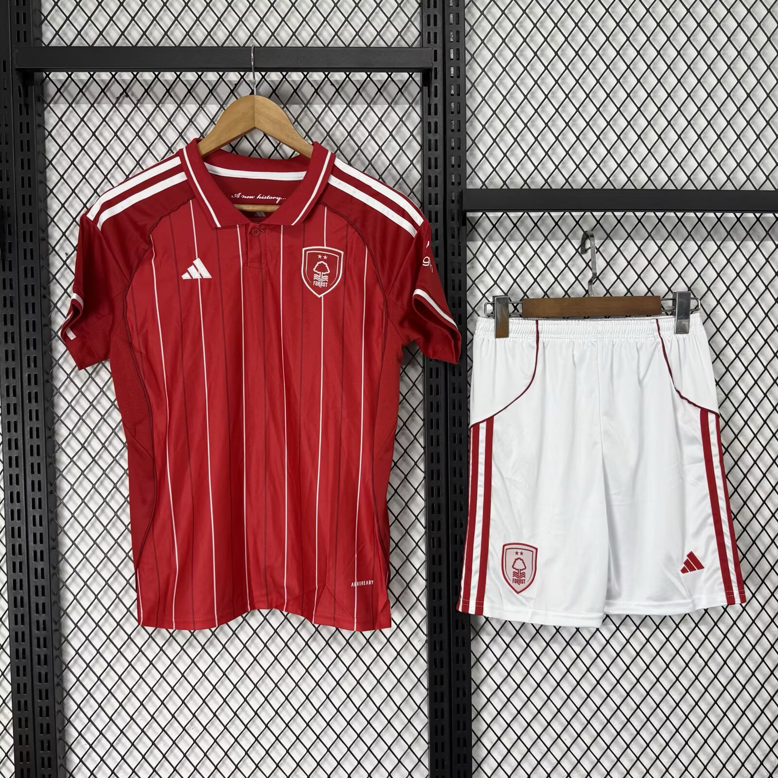 2025/2026 Nottingham Forest Home Football Jersey 1:1 Thai Quality Kids Size