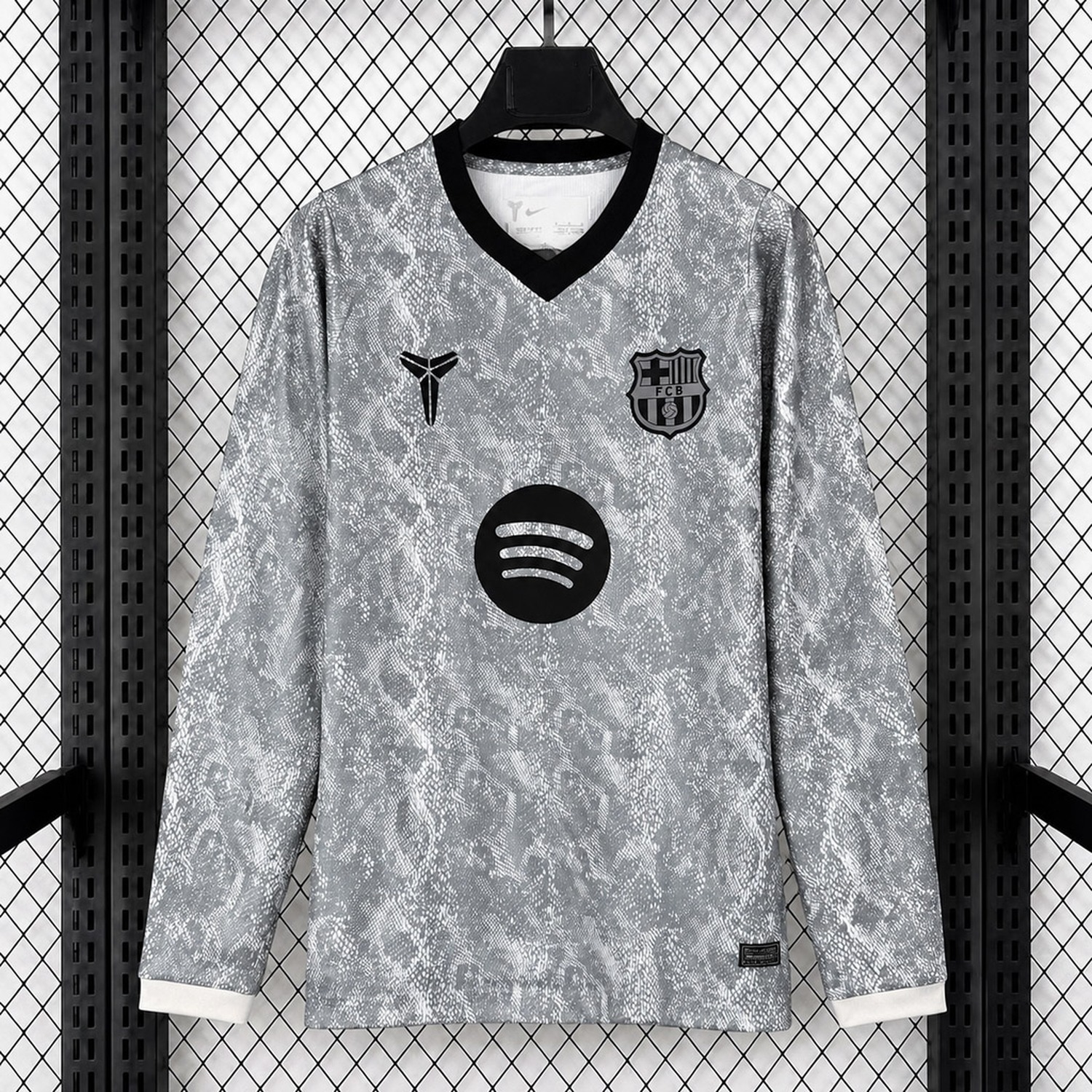 Barcelona 26-27 Grey Goalkeeper Long Sleeves Jersey - Fans Version - UnitedFutballJersey