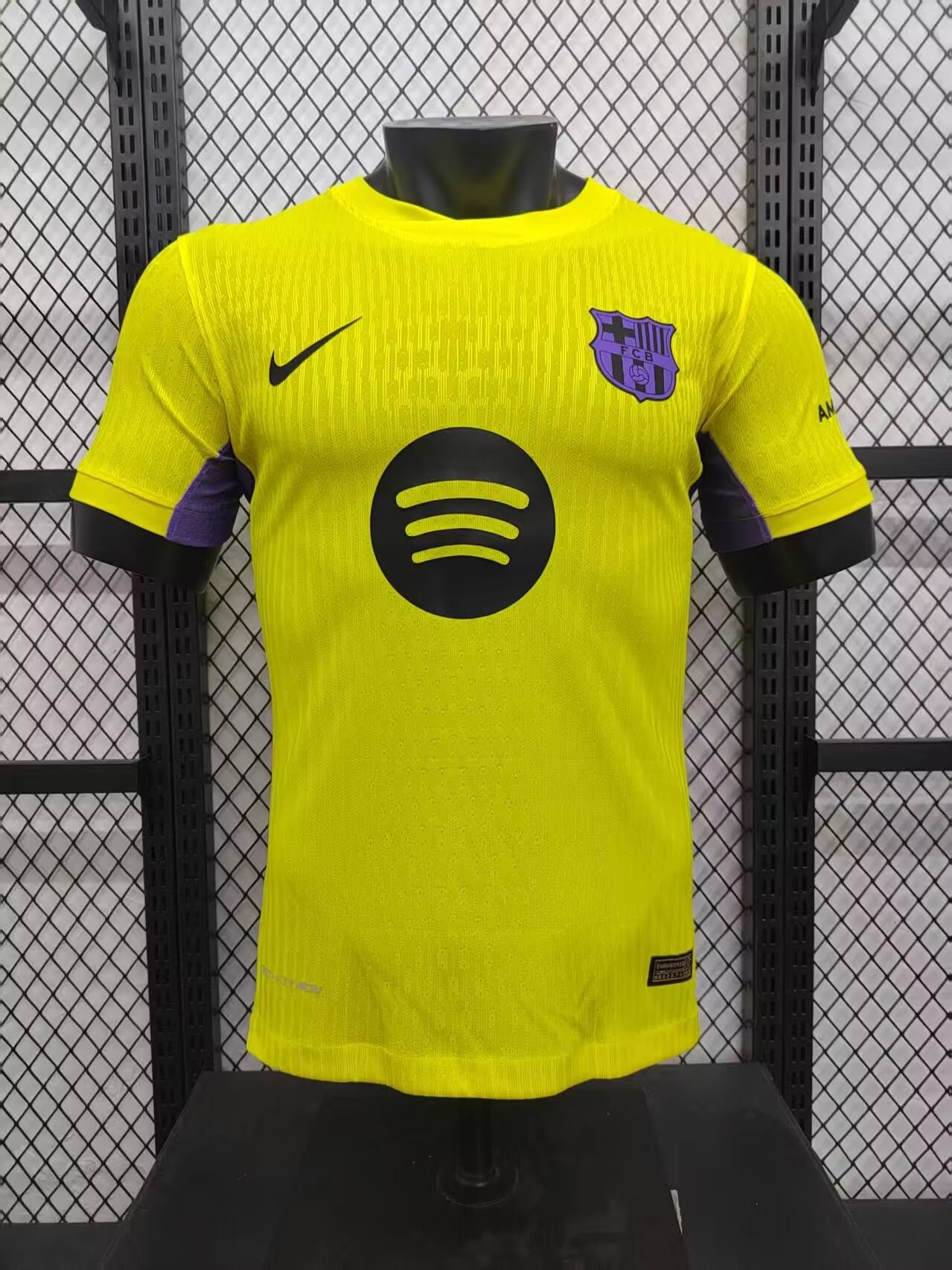 2025/2026 Player Version Barcelona Away Yellow Football Jersey 1:1 Thai quality