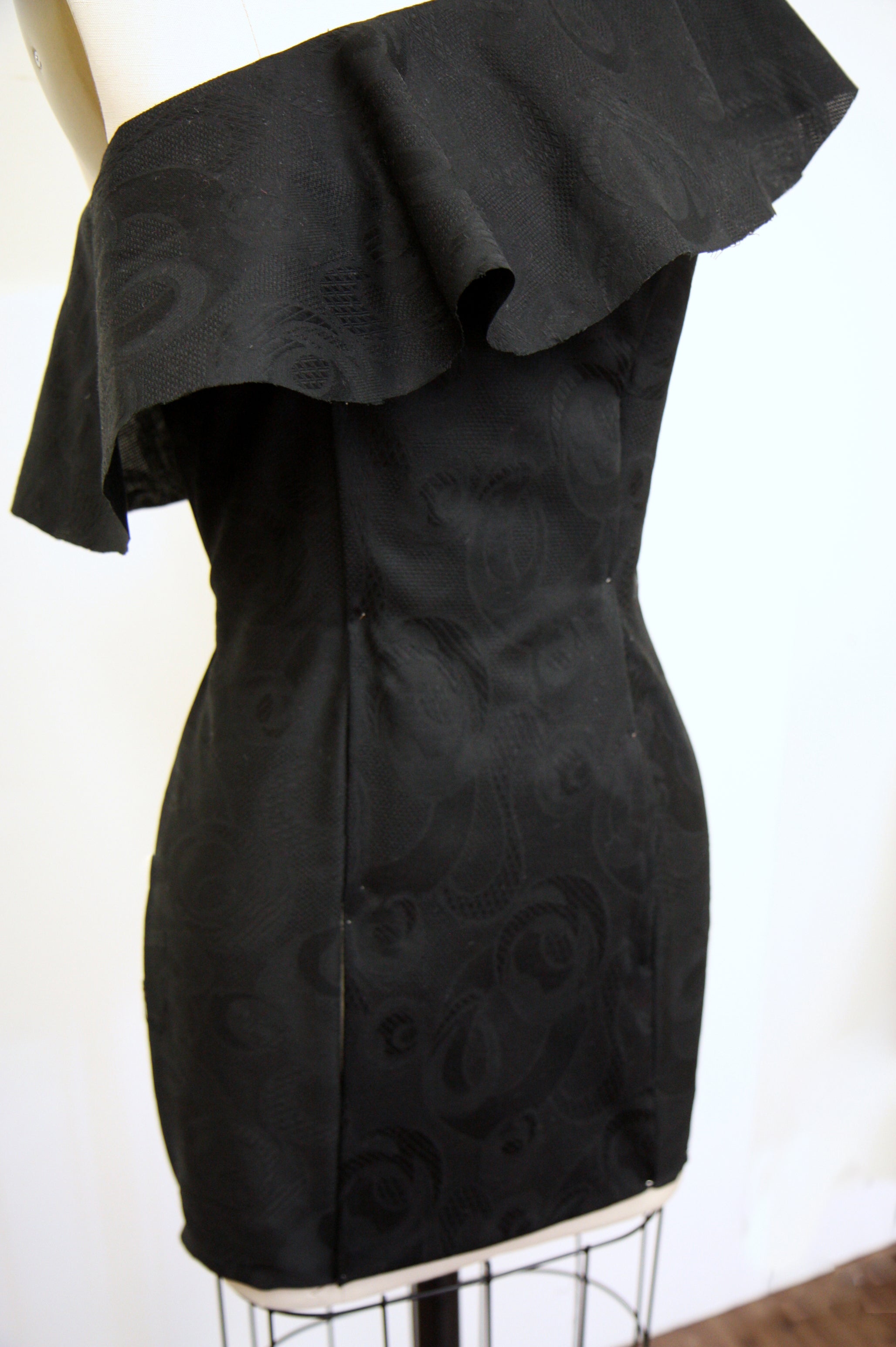Loose-Woven Black Cotton Jacquard - Joann Fabrics