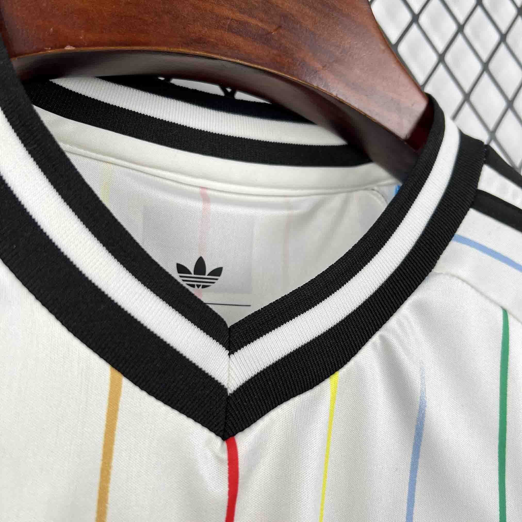 Japan 2026 World Cup Away Football Shirt | Fan Version