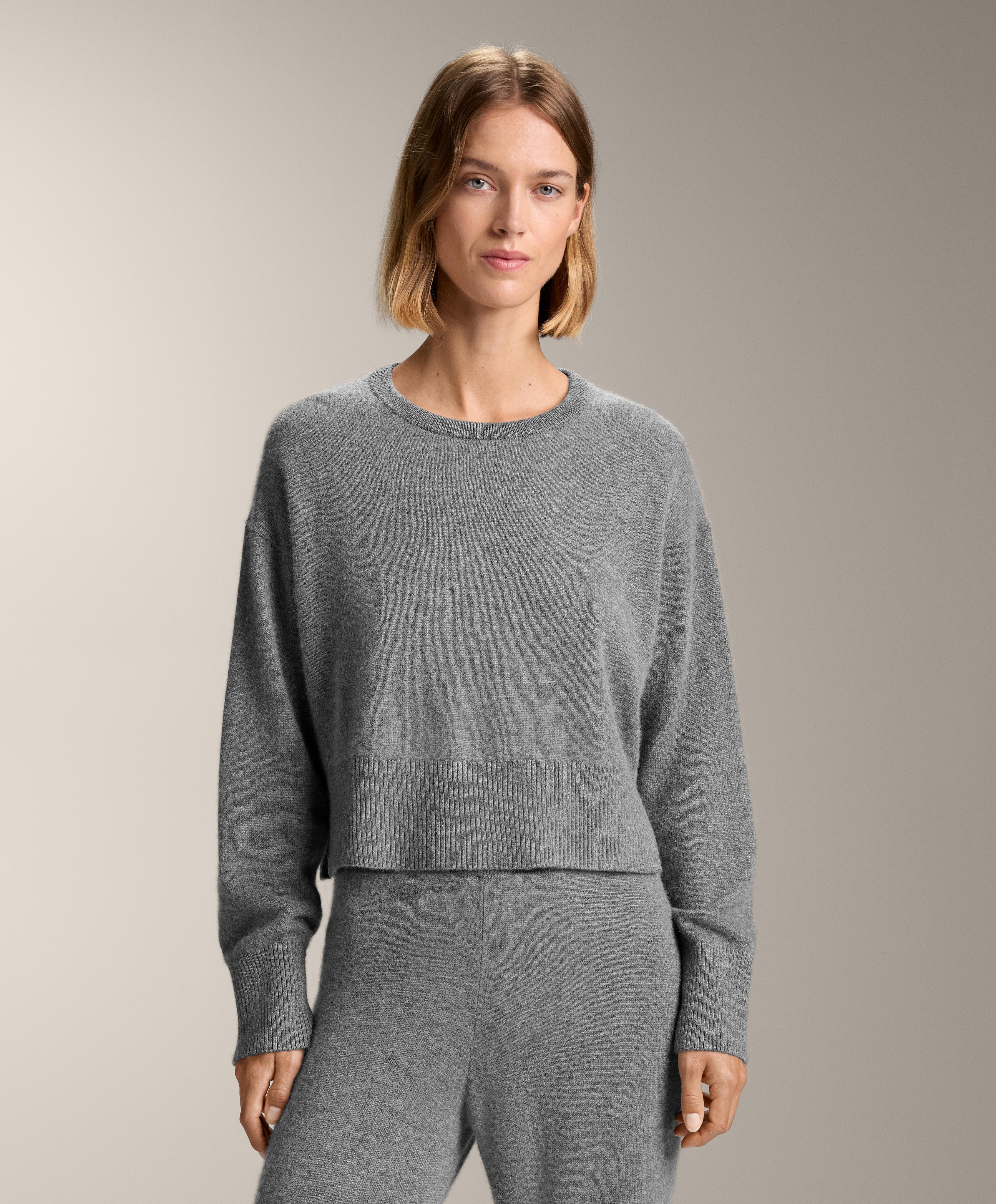 100% cashmere knit round-neck jumper