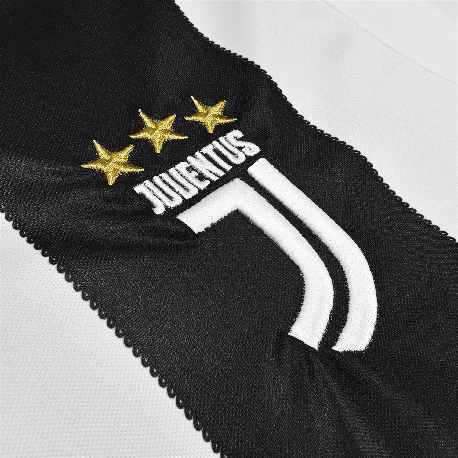 Retro Juventus 2018-19 Home Jersey - Fans Version - UnitedFutballJersey