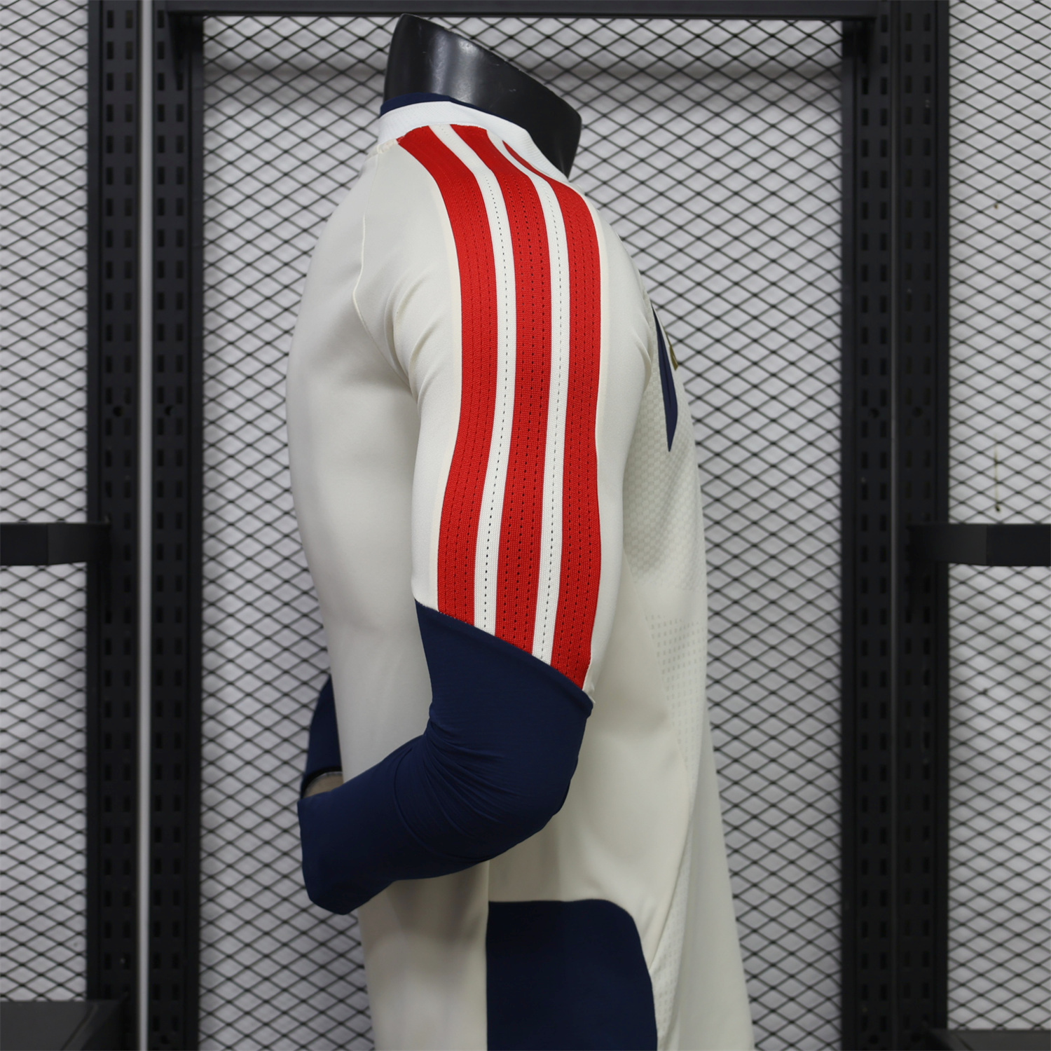Bayern Munich 26-27 Off-White Long Sleeves Training Jersey - Player Version - UnitedFutballJersey