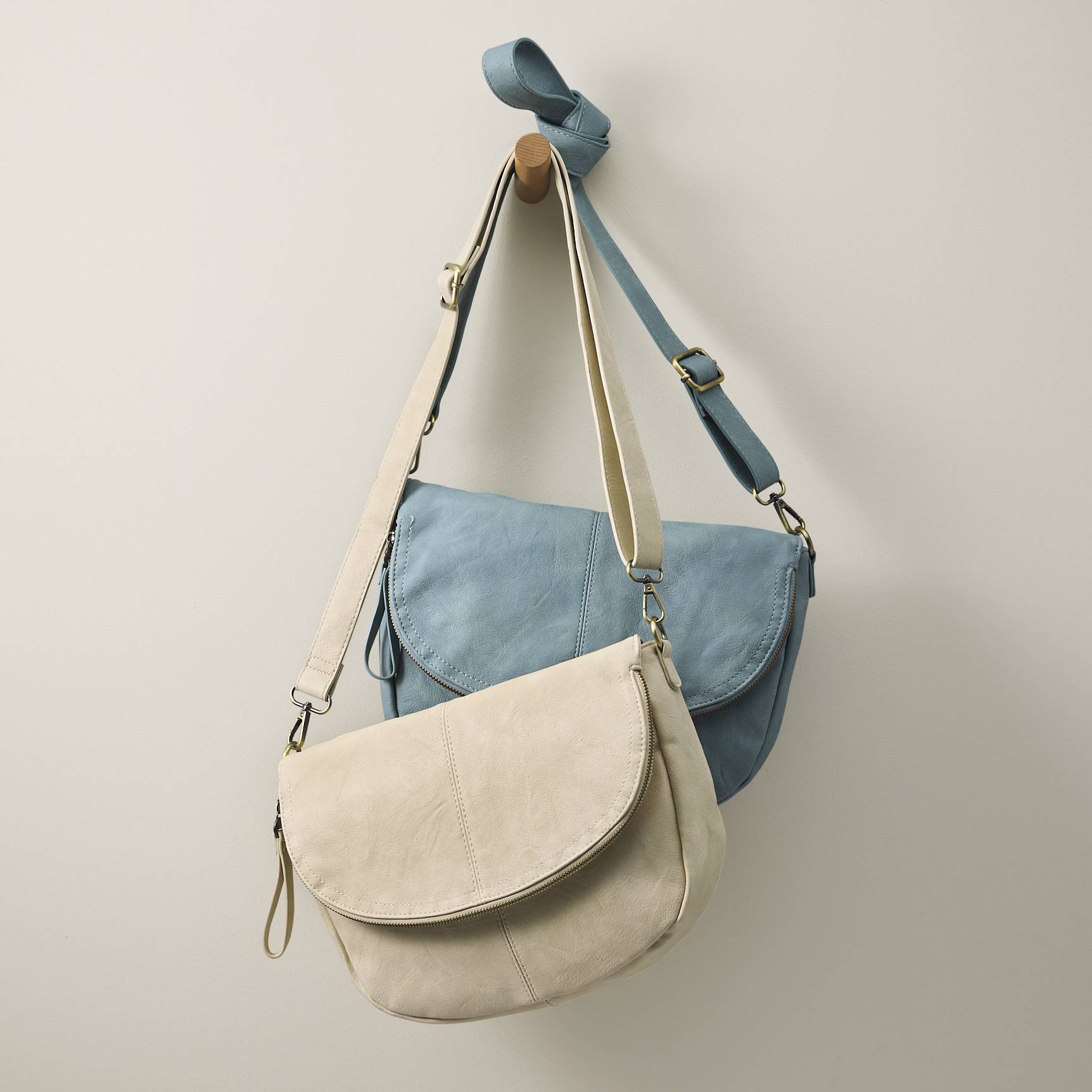 Zip-Flap Curved Bag, Multi-Pocket, Soft Vegan Leather, Zip Top - Northstyle Catalog