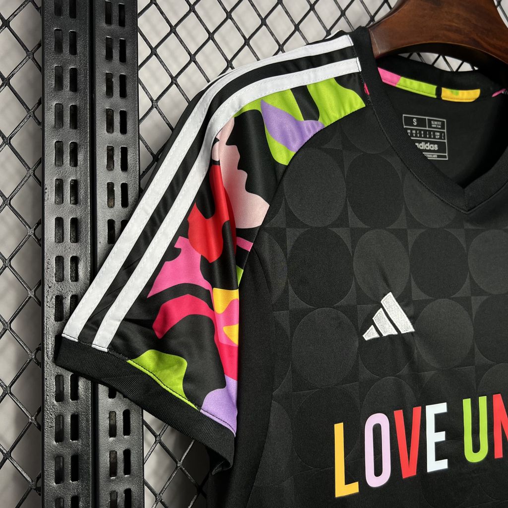 2024/2025 Manchester United Pre-match training Jersey 1:1 Thai Quality
