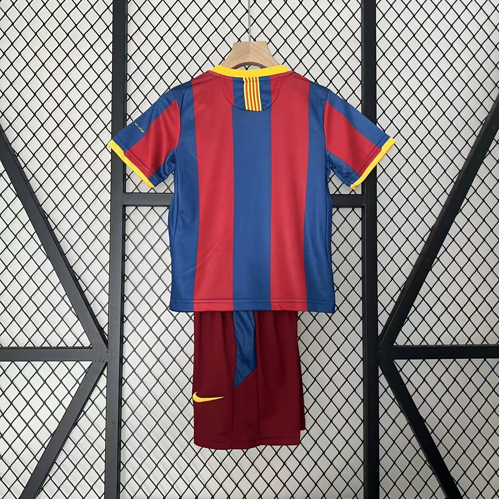 2010/2011 Retro Barcelona Home Football Shirt 1:1 Thai Quality Kids Size