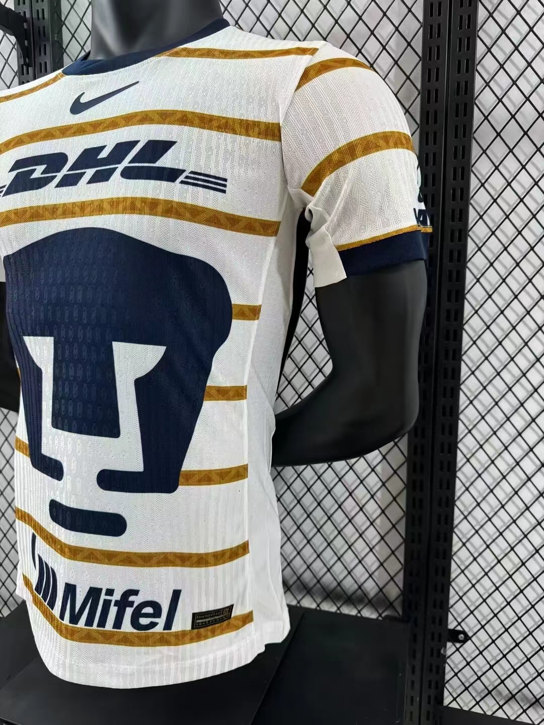 2024/2025 Player Version Pumas UNAM Home Football Shirt 1:1 Thai Quality