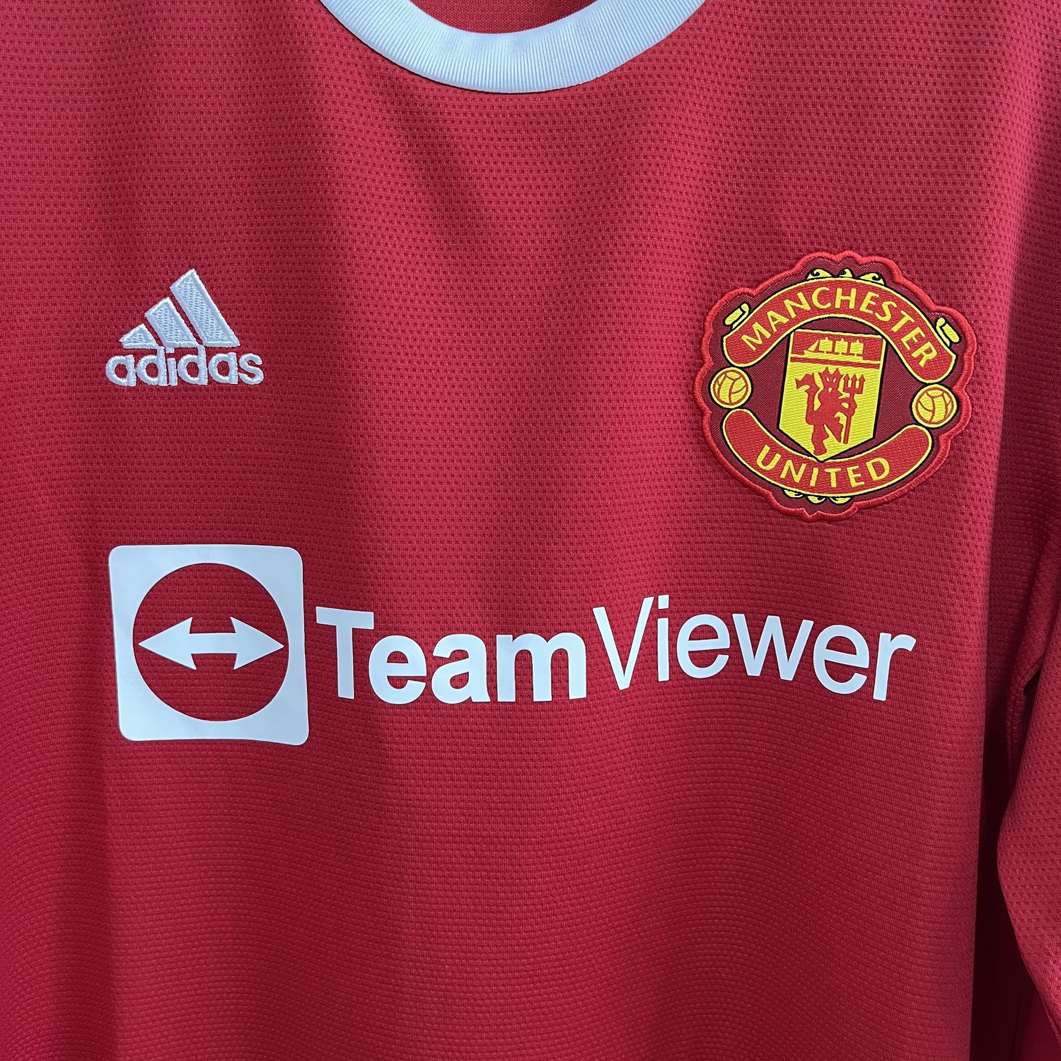 Retro Manchester United 2021-22 Home Long Sleeves Jersey - UnitedFutballJersey