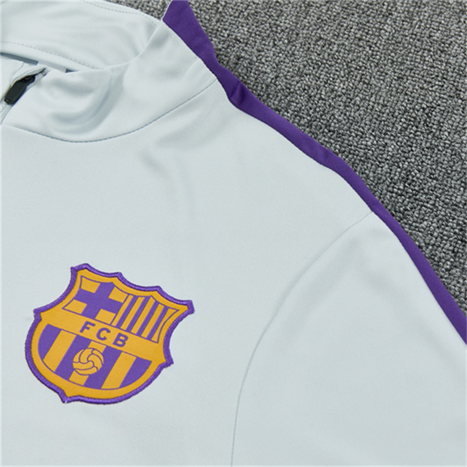Barcelona 26-27 Kids Long Sleeves Training Set - Light Grey Top & Black Pants - UnitedFutballJersey