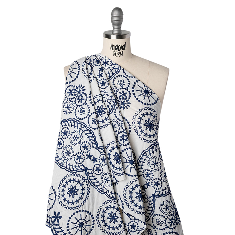 Embroidered Cotton and Polyester Shirting with Scalloped Edges - White and Navy Blue Floral Medallions - Designer Deadstock - Joann Fabrics