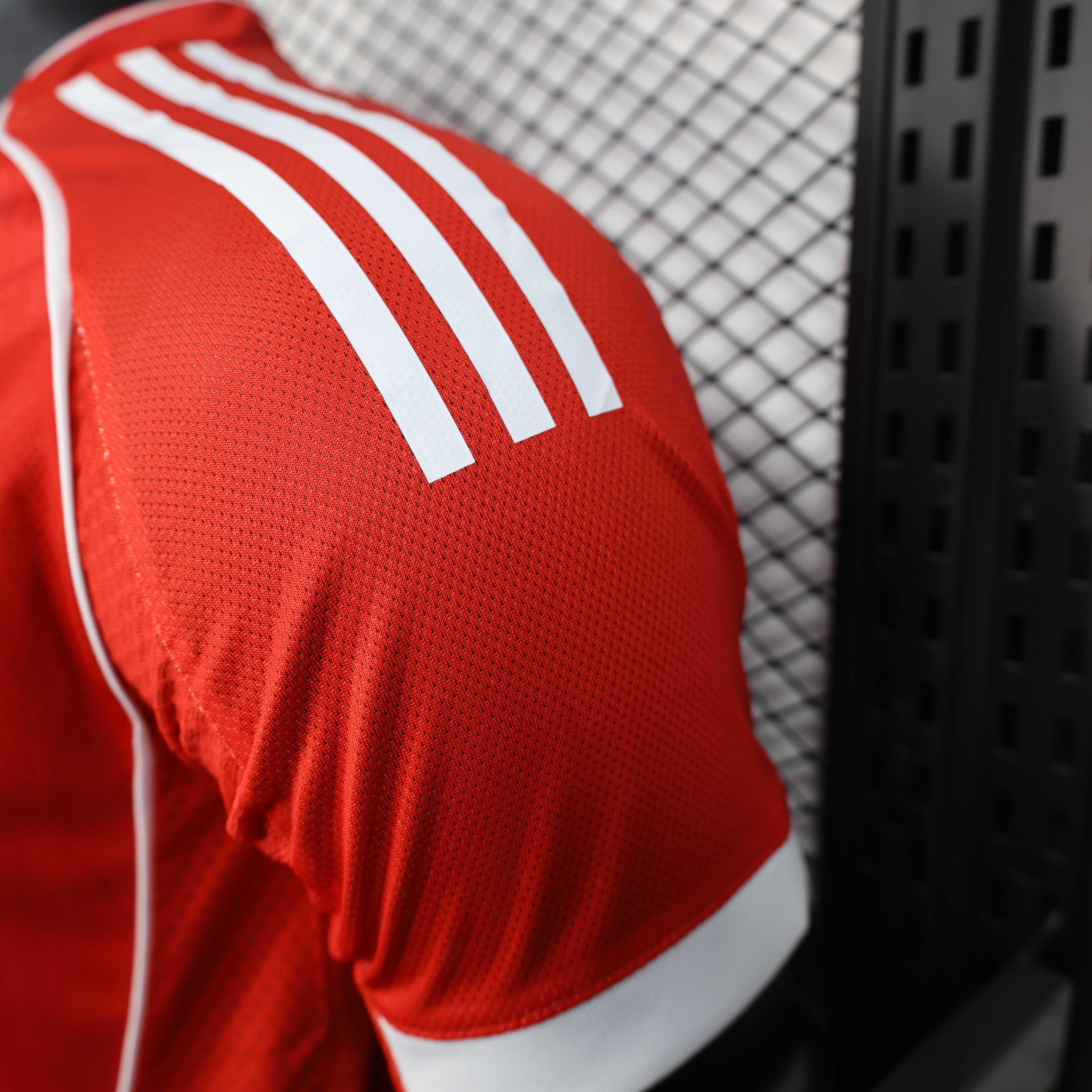 2025/2026 Player Version Bayern Munich Home Football Shirt 1:1 Thai Quality