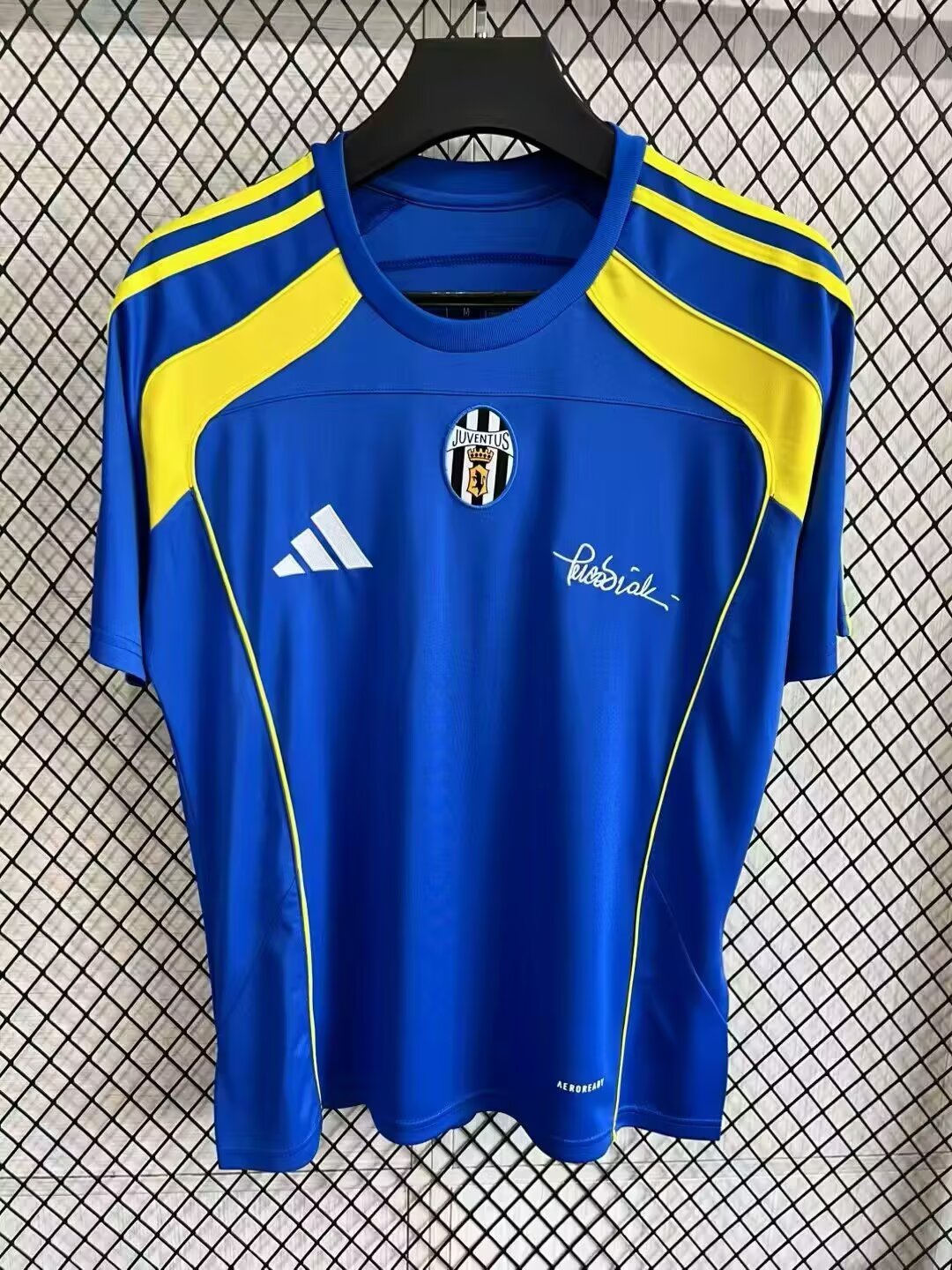 2025/2026 Juventus Blue T-shirt Football Jersey 1:1 Thai quality