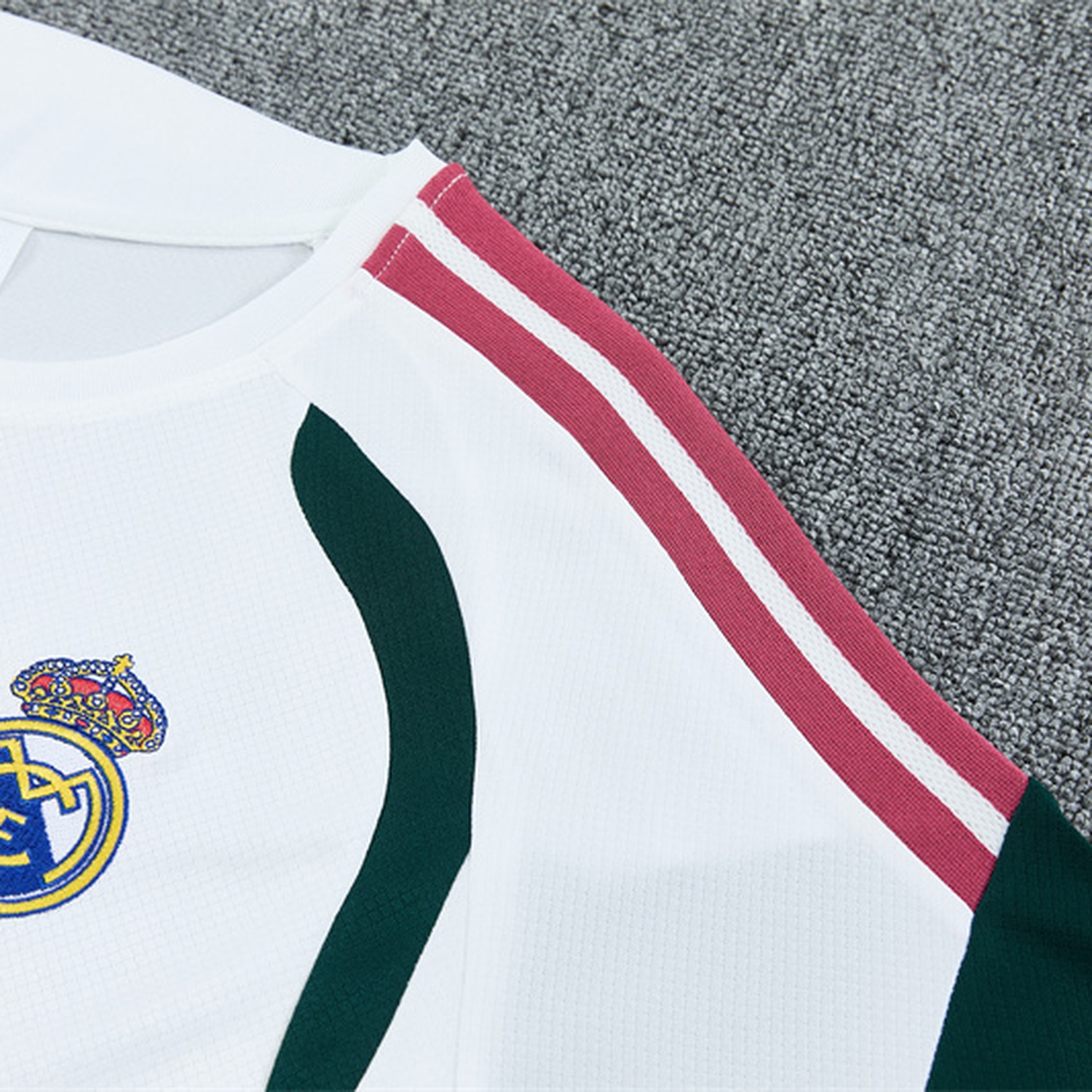 Real Madrid 26-27 Kids Short-Sleeve Training Set - White Top & Dark Green Shorts - UnitedFutballJersey