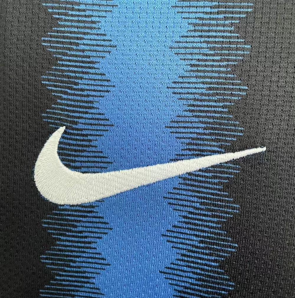 2010/2011 Retro Internazionale Milan Home Football Jersey 1:1 Thai Quality