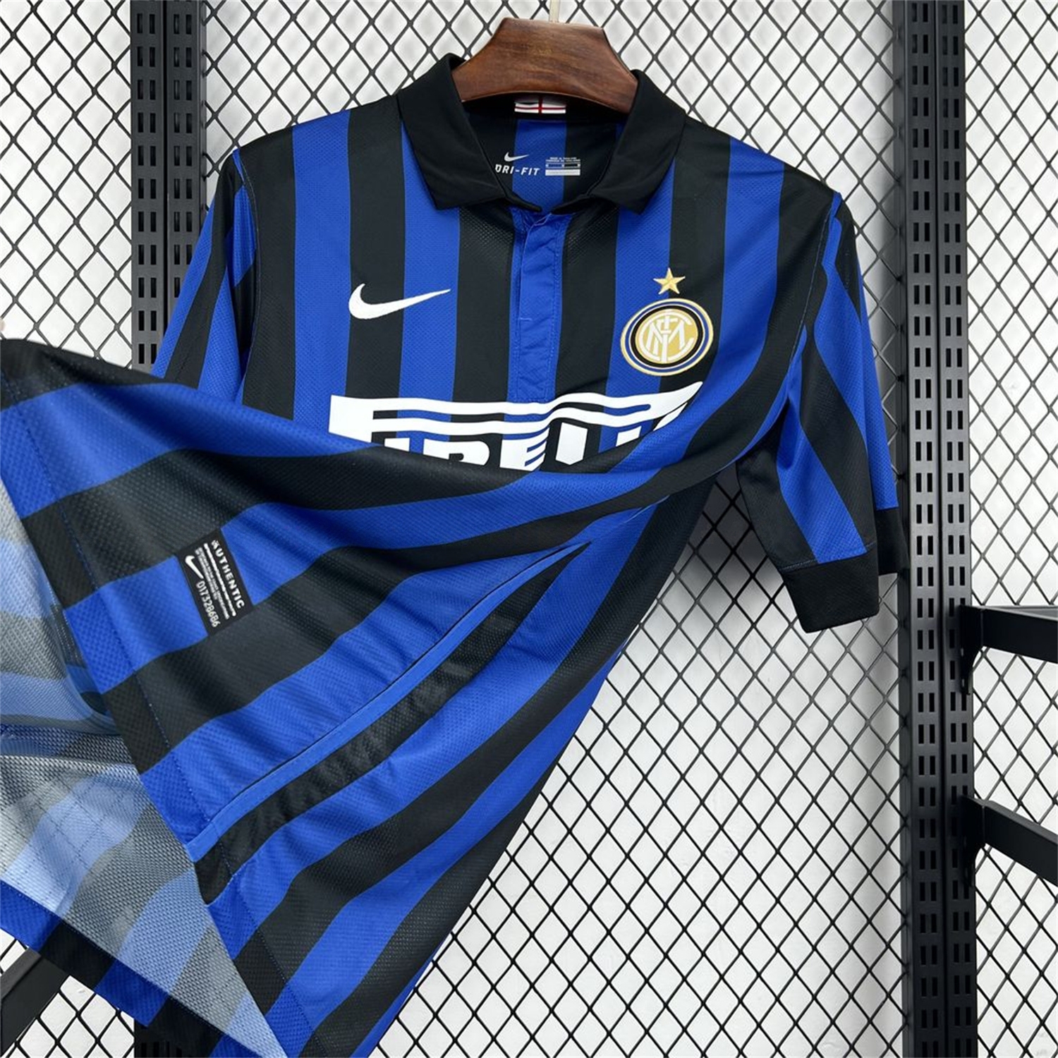 Retro Inter Milan 2011-12 Home Jersey - Fans Version - UnitedFutballJersey