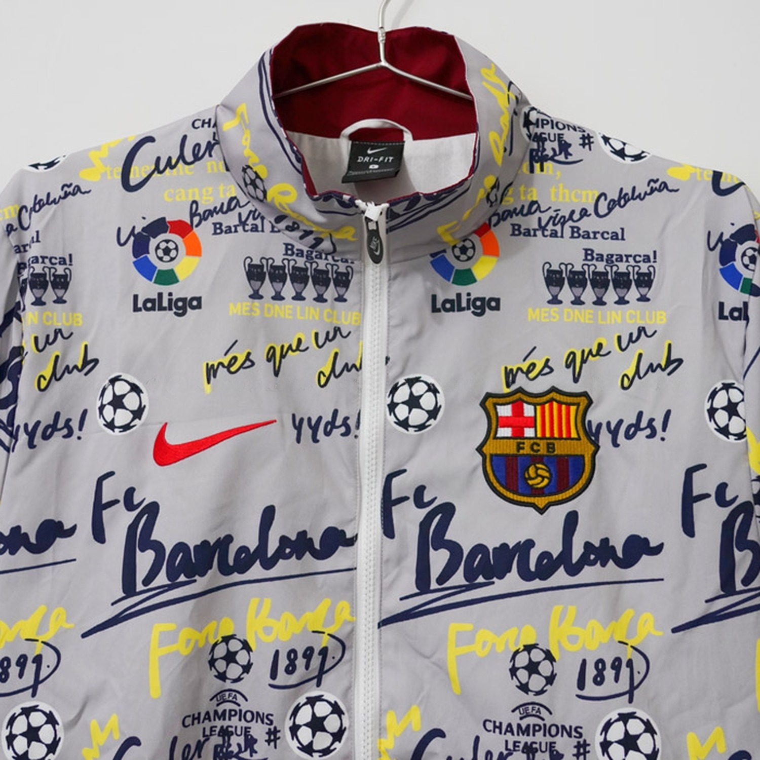 Barcelona 26-27 Barca Fonts Windbreaker Jacket - Grey - UnitedFutballJersey