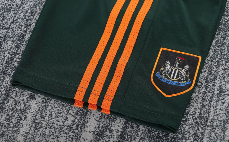 1997/1998 Retro Newcastle United Home Football Jersey 1:1 Thai Quality