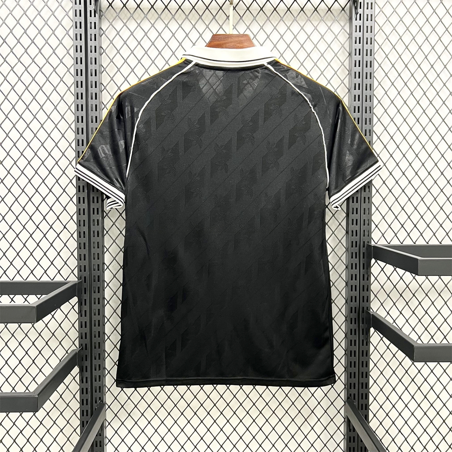 Real Madrid 26-27 Black Casual Jersey - Fans Version - UnitedFutballJersey