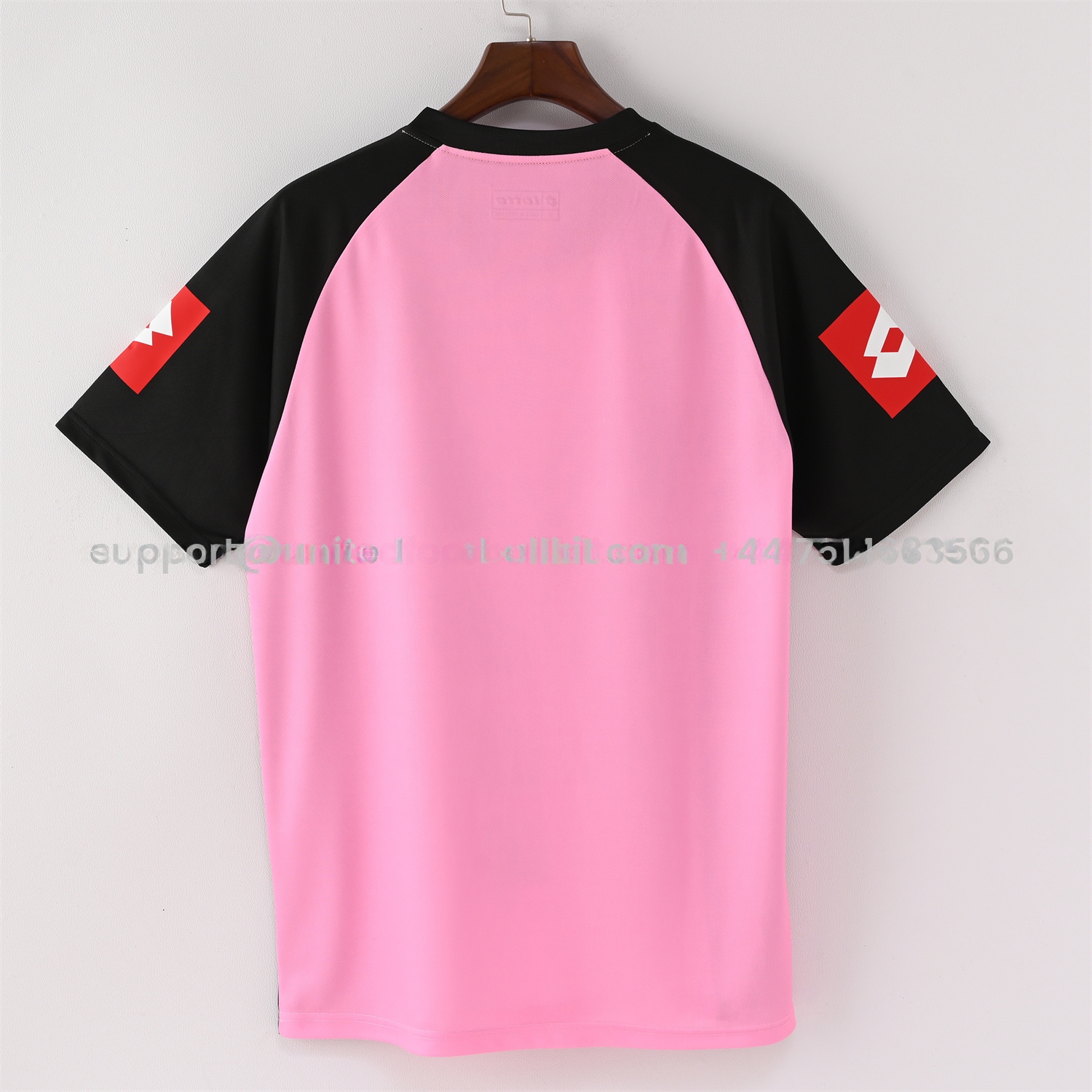 Retro Juventus 2002-03 Pink Goalkeeper Jersey - UnitedFutballJersey