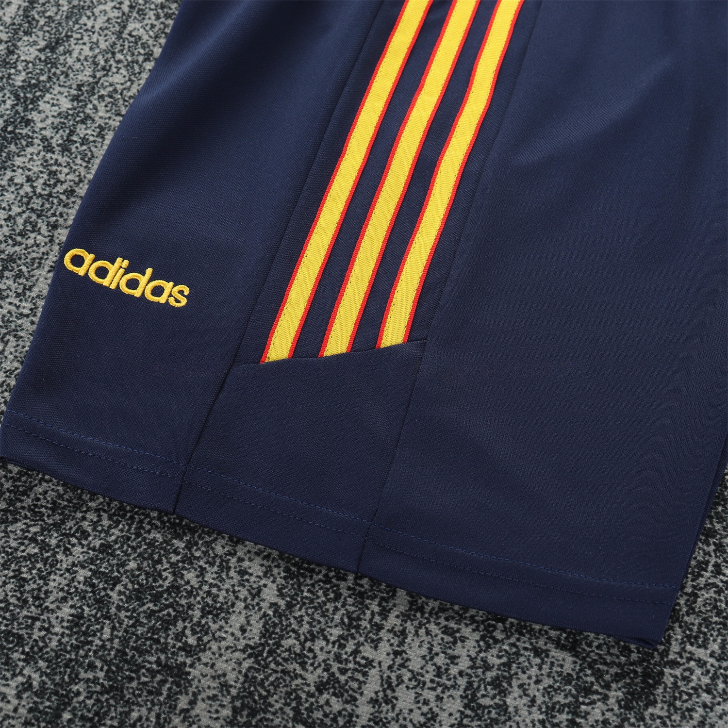 Retro Spain 1996 Away Kids Kit - UnitedFutballJersey
