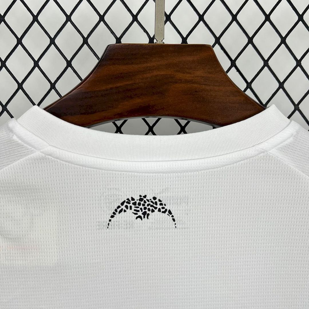 2025/2026 Valencia Home Football Shirt 1:1 Thai Quality
