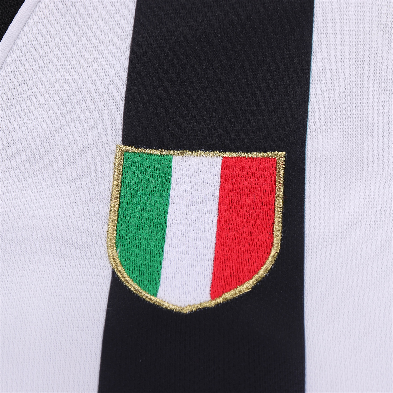 Retro Juventus 2002-03 Home Kids Kit - UnitedFutballJersey