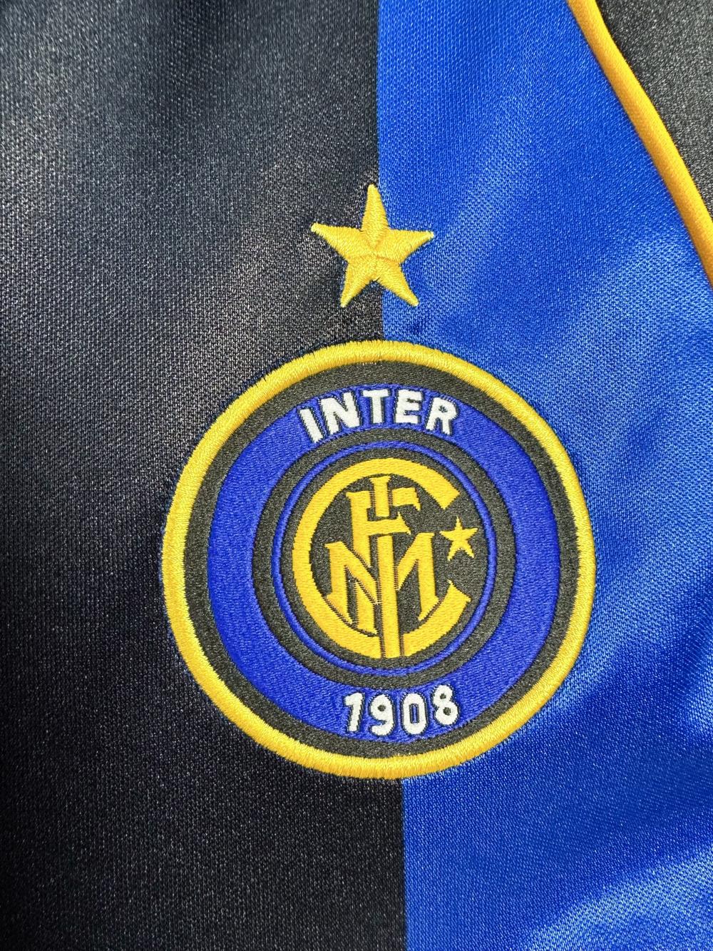 2001/2002 Retro Inter Milan Home Football Jersey 1:1 Thai Quality