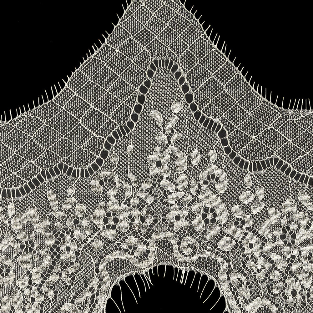 White Alyssum Floral Zig Zag Chantilly Lace Trim with Eyelash Fringe - 8.5